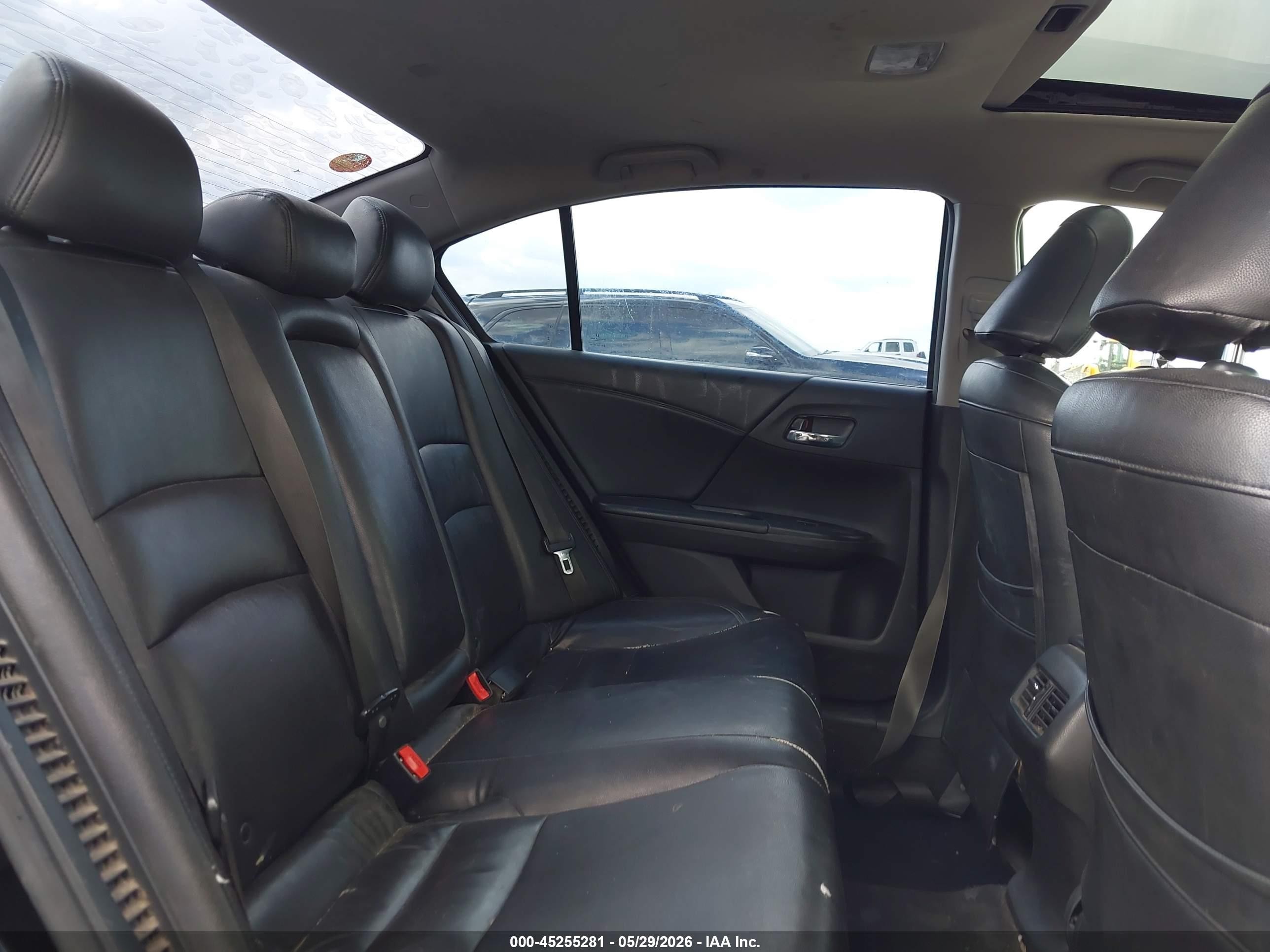 2015 Honda Accord Hybrid   Black vin: 1HGCR6F32FA006376