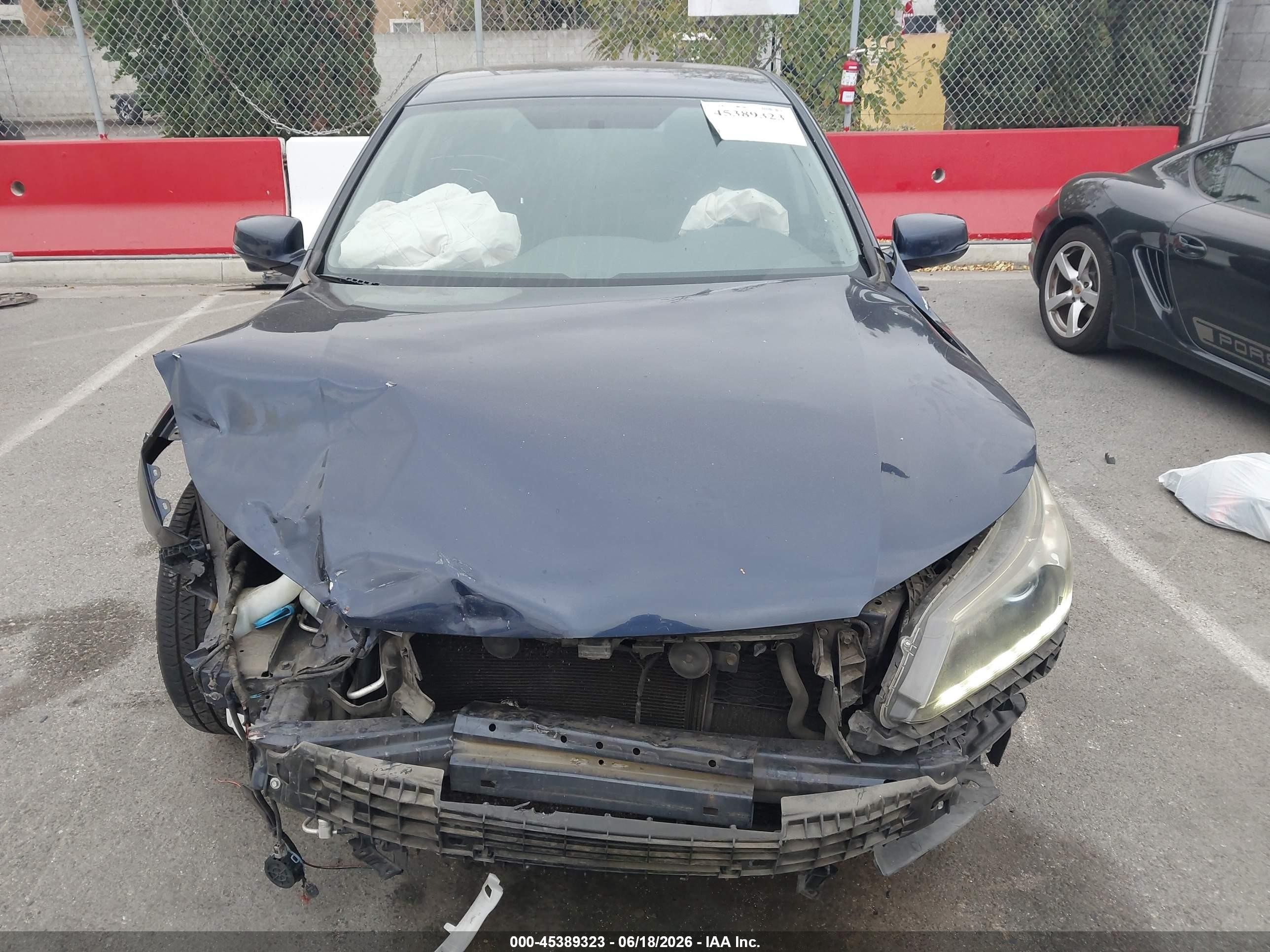 2015 Honda Accord Hybrid   Blue vin: 1HGCR6F32FA010749