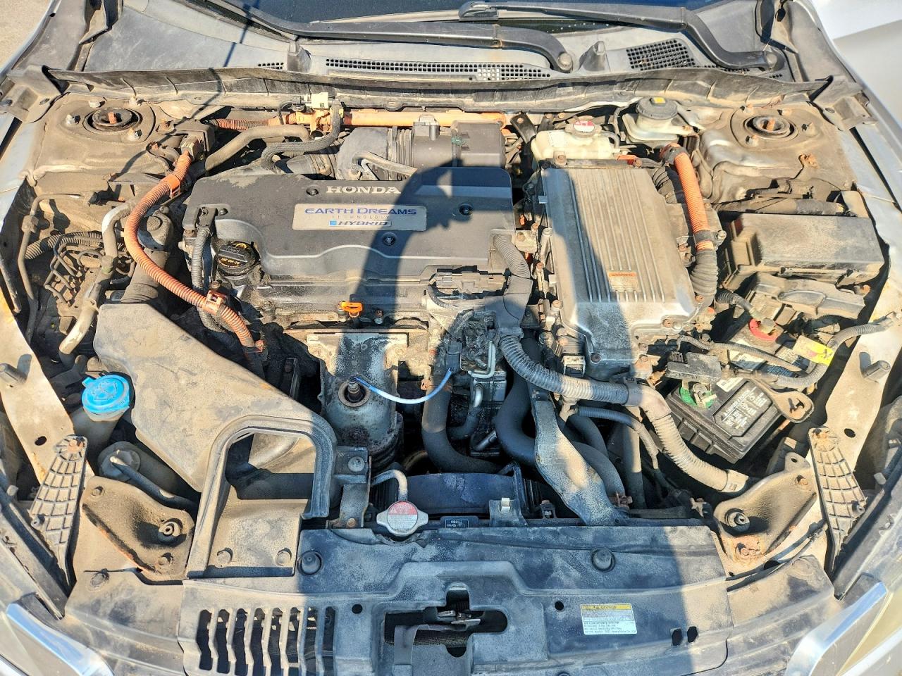 2015 Honda Accord Hybrid Серебряный vin: 1HGCR6F36FA002251