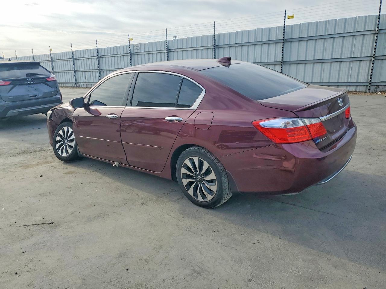 2014 Honda Accord Hybrid Exl Burgundy vin: 1HGCR6F53EA000487