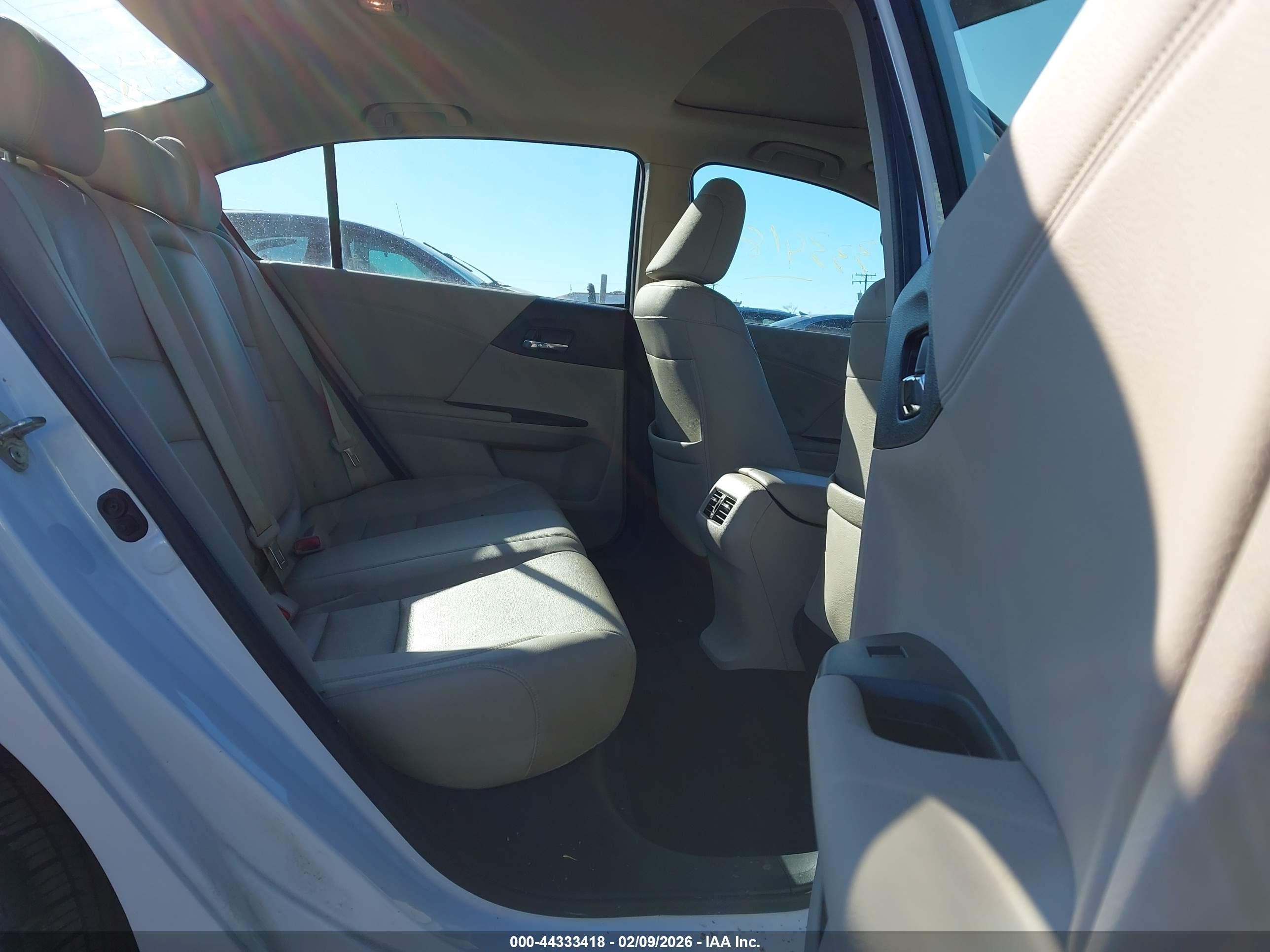 2015 Honda Accord Hybrid Ex-l White vin: 1HGCR6F53FA006548