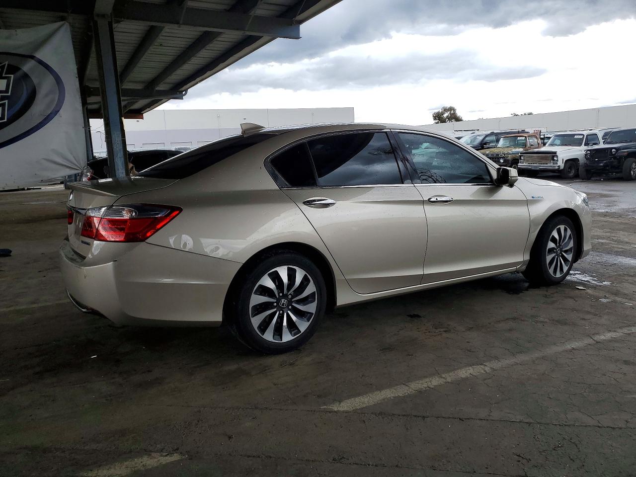 2015 Honda Accord Hybrid Exl Желто-коричневый vin: 1HGCR6F57FA010067
