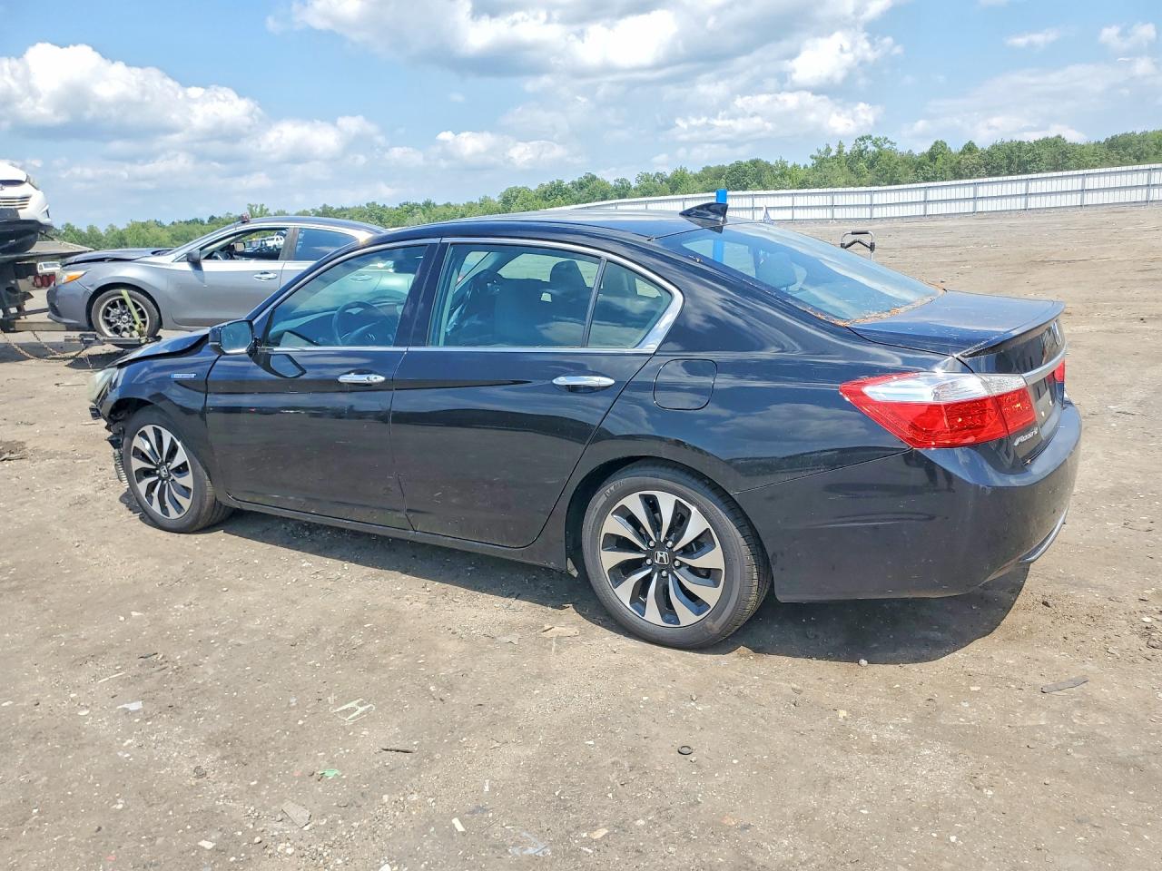 2015 Honda Accord Hybrid Exl Черный vin: 1HGCR6F58FA014130