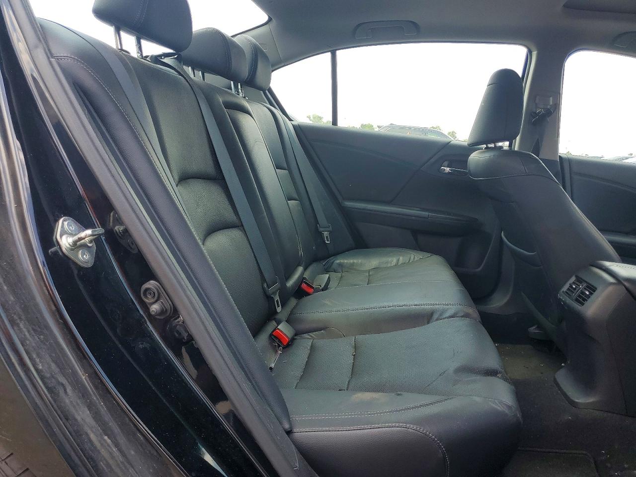 2015 Honda Accord Hybrid Exl Черный vin: 1HGCR6F58FA014130