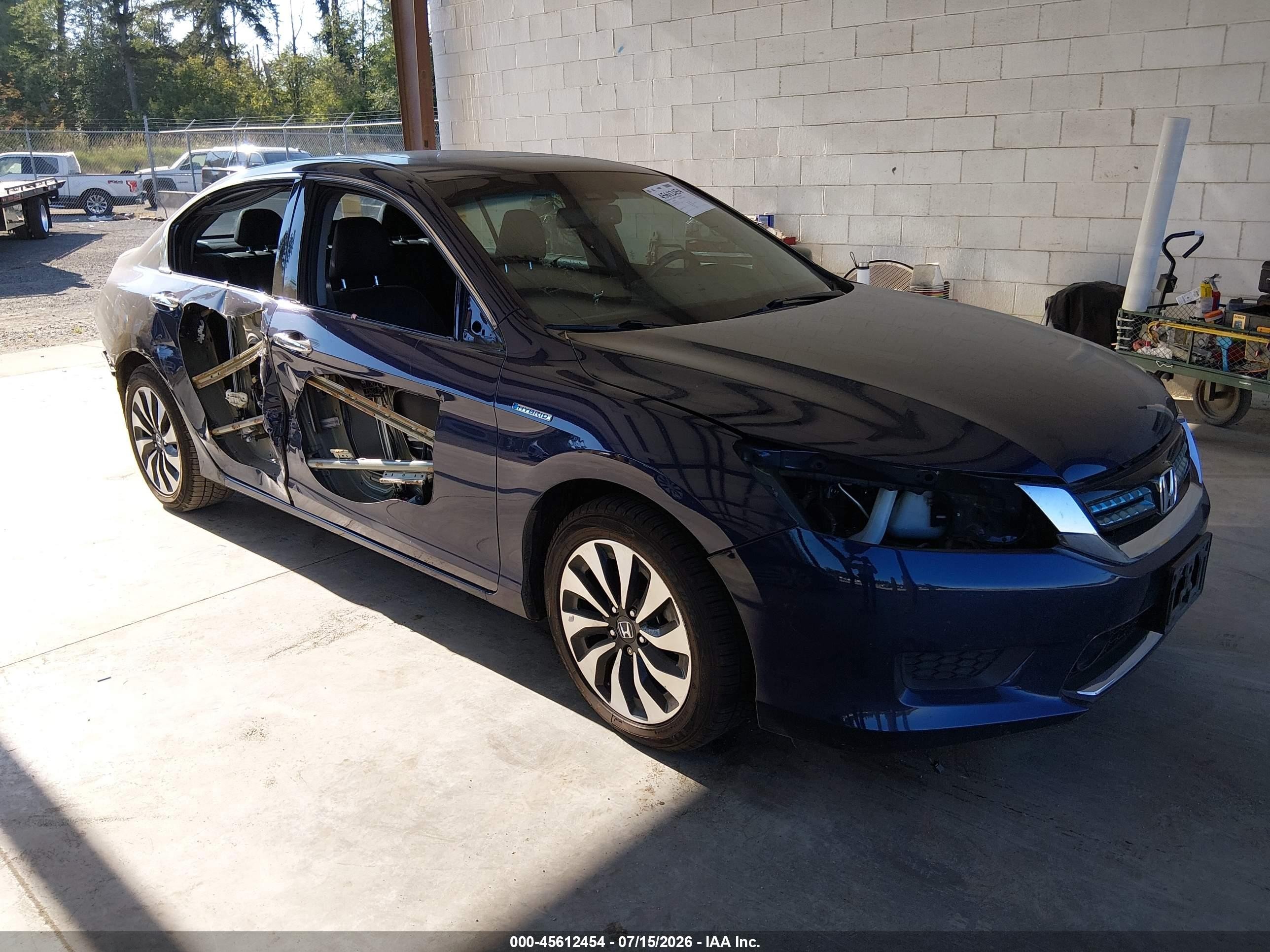 2015 Honda Accord Hybrid Touring Dark Blue vin: 1HGCR6F70FA014639