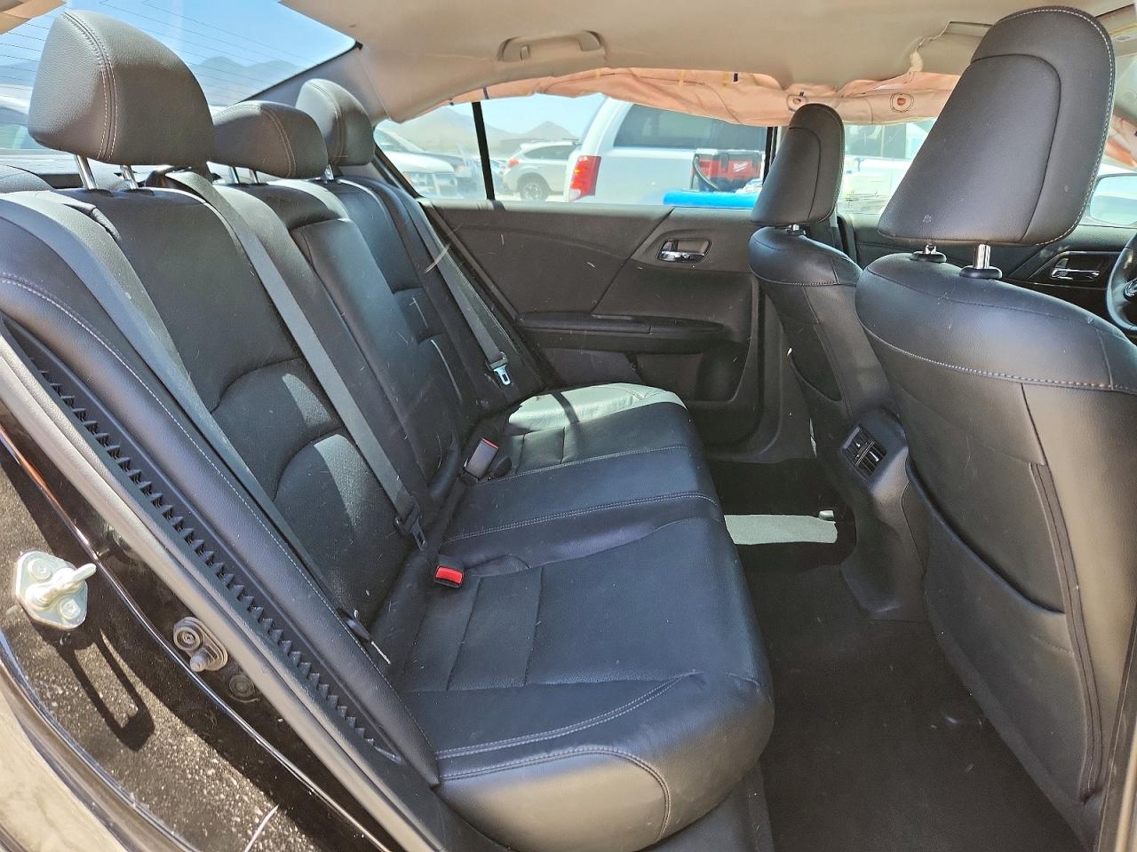 2015 Honda Accord Touring Hybrid Black vin: 1HGCR6F72FA014433