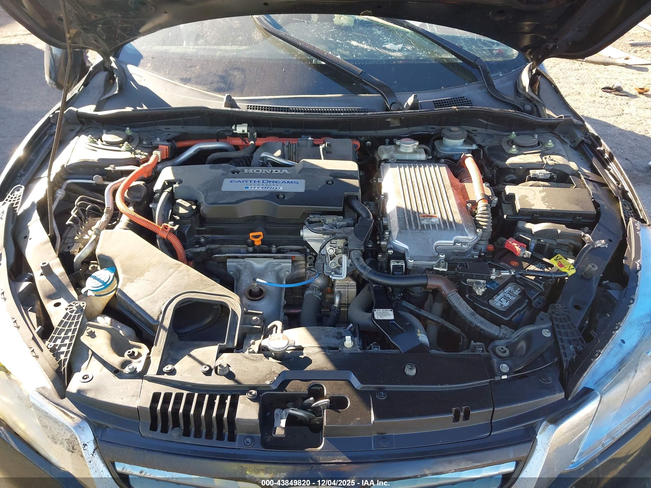 2014 Honda Accord Hybrid Touring Черный vin: 1HGCR6F73EA009983