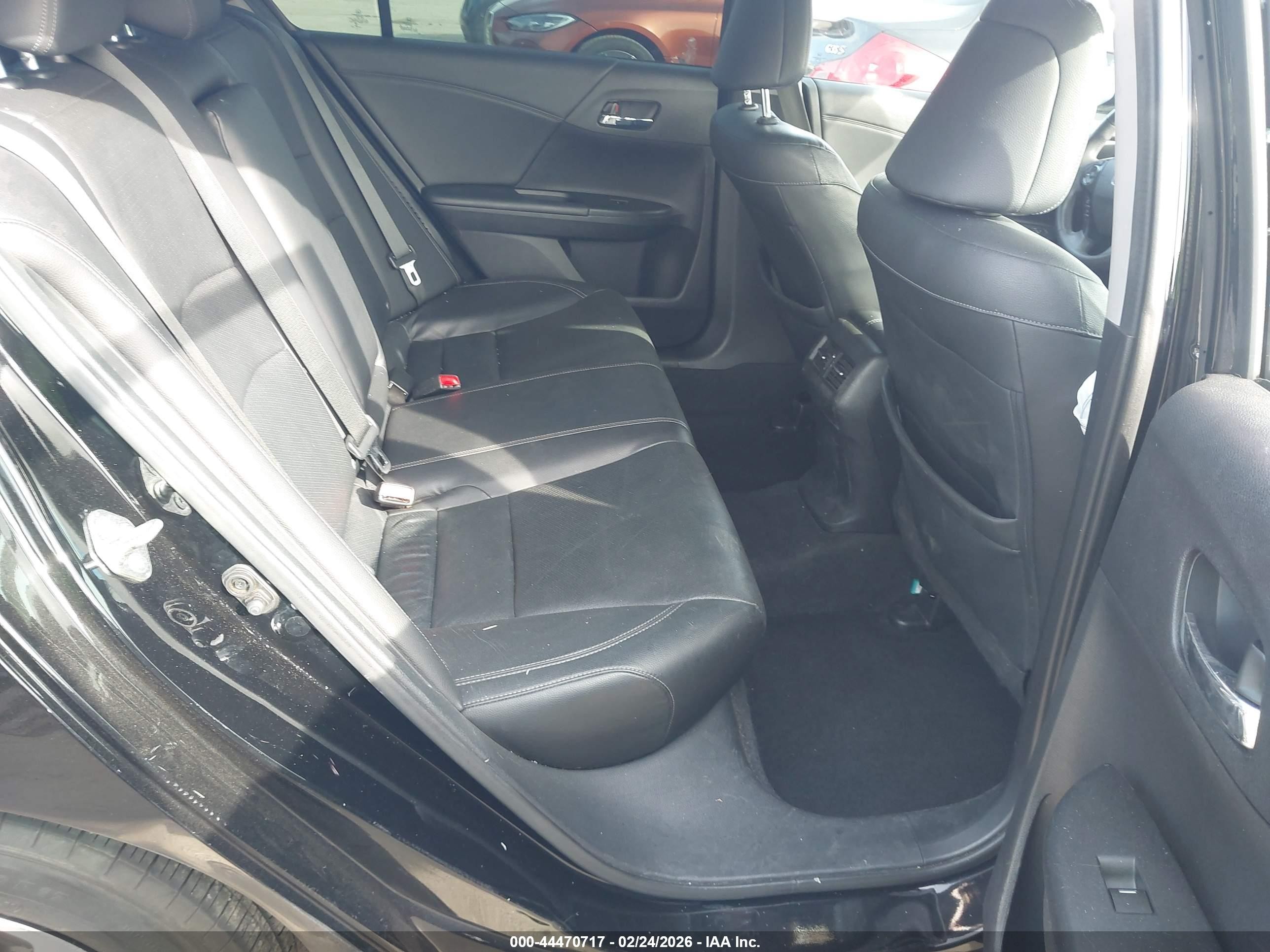 2015 Honda Accord Hybrid Touring Black vin: 1HGCR6F74FA002431