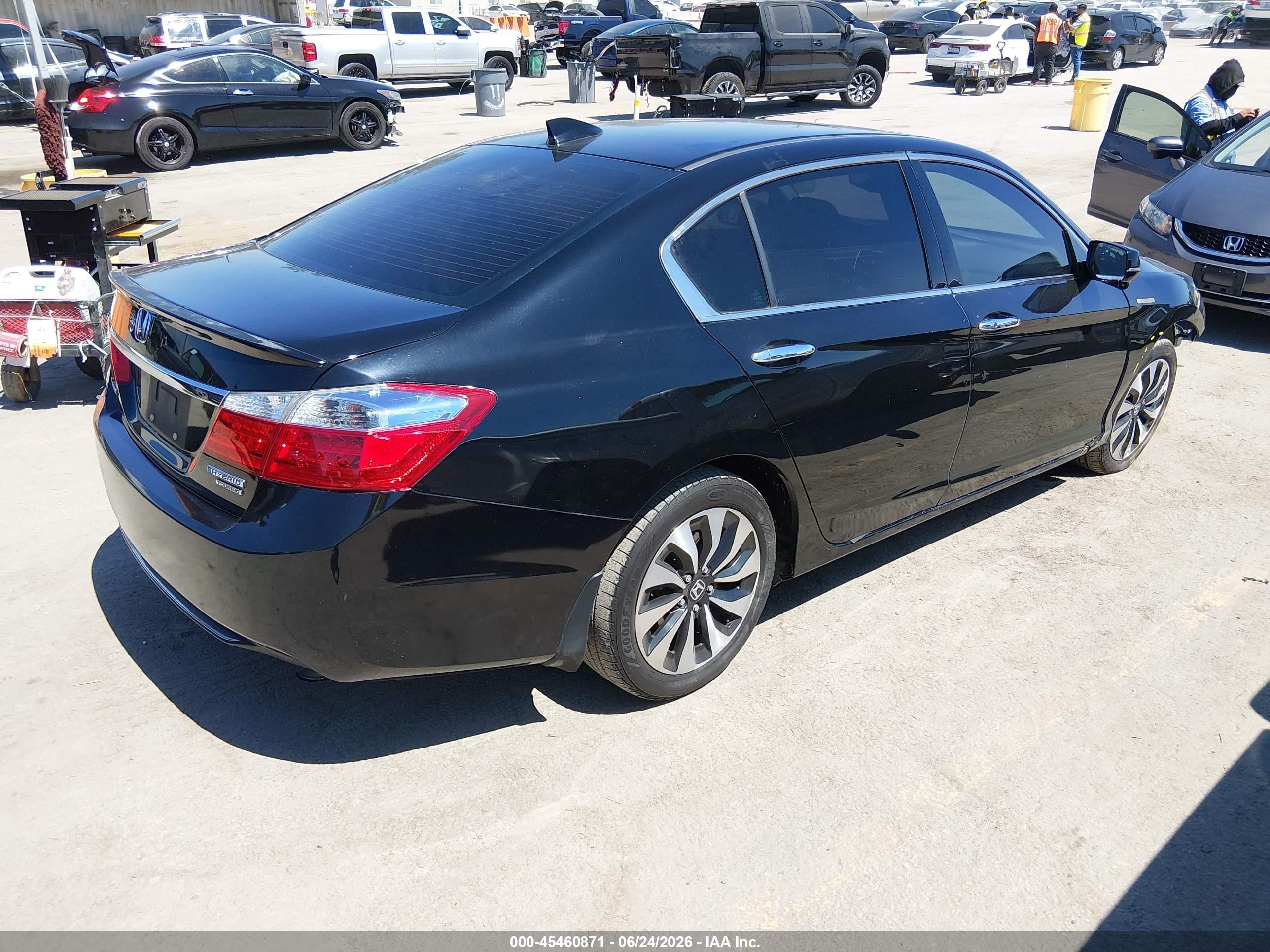 2015 Honda Accord Hybrid Touring Black vin: 1HGCR6F76FA009395