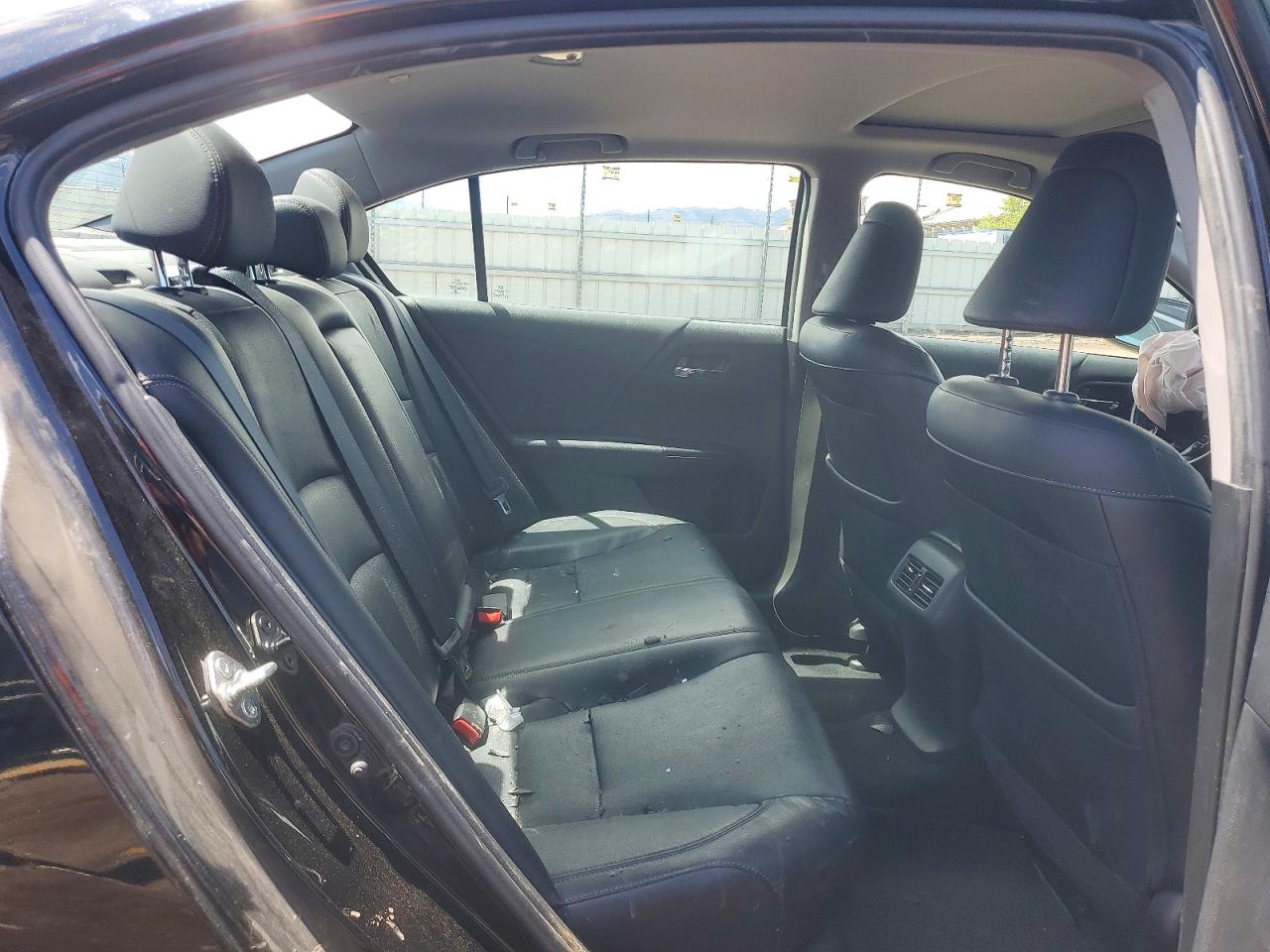 2015 Honda Accord Touring Hybrid Black vin: 1HGCR6F76FA013205