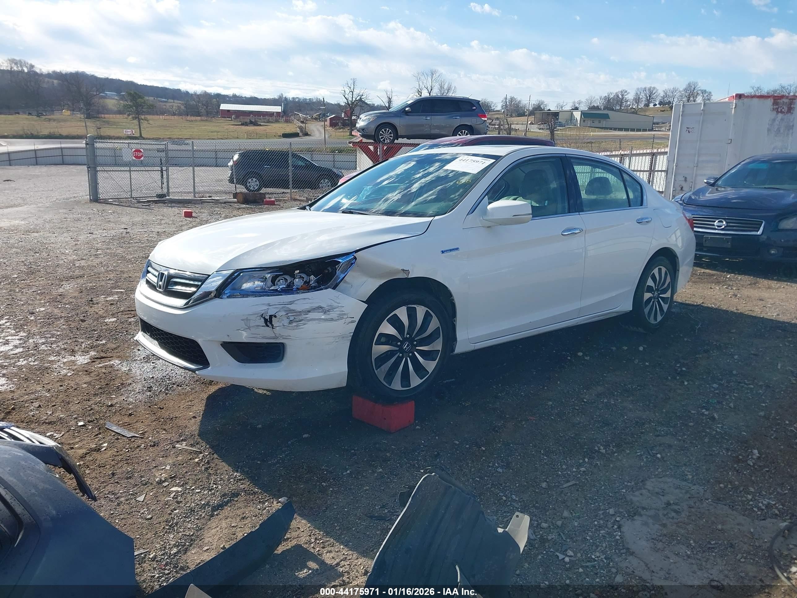 2014 Honda Accord Hybrid Touring Белый vin: 1HGCR6F78EA007615