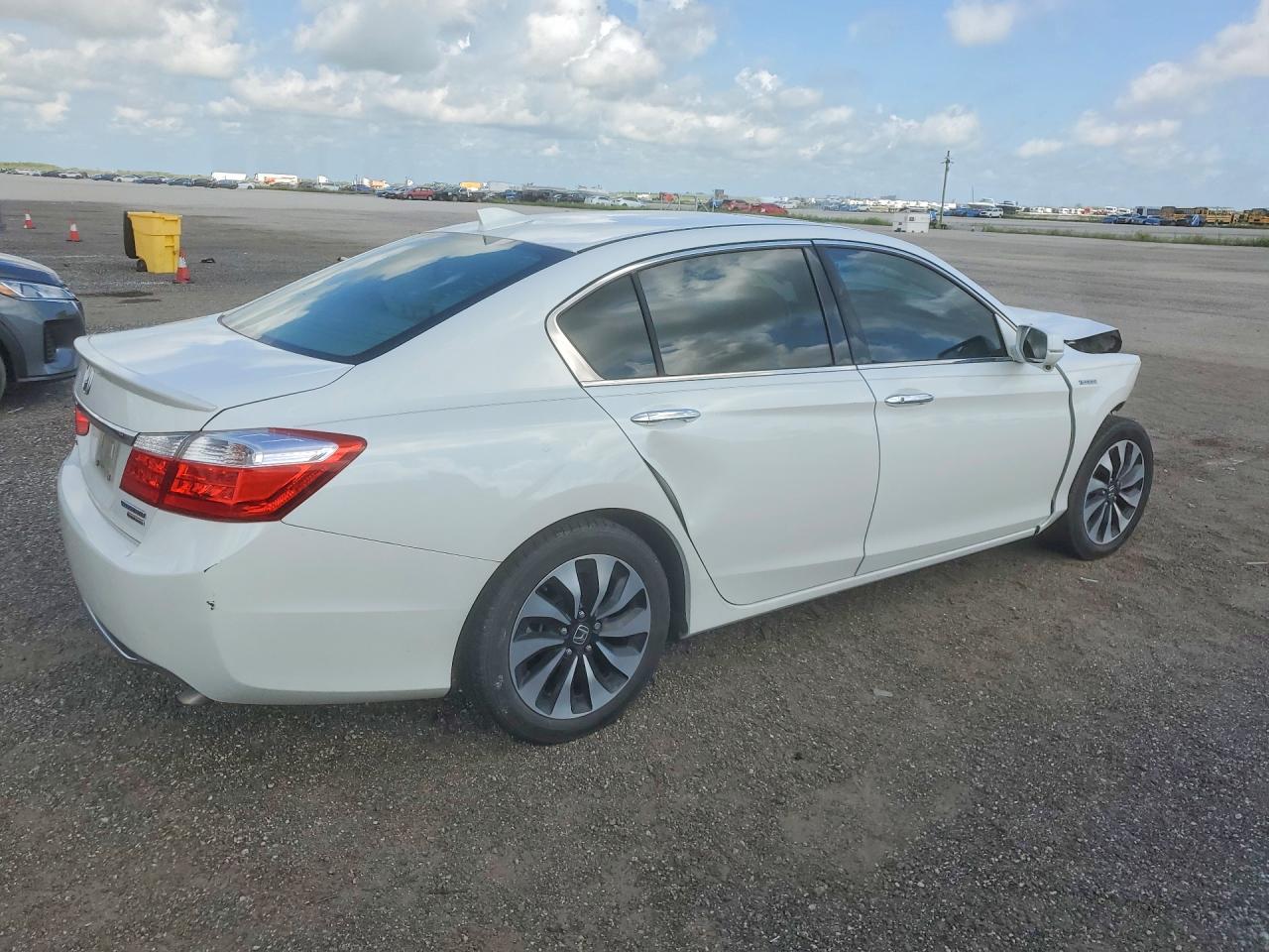 2015 Honda Accord Touring Hybrid White vin: 1HGCR6F79FA013974