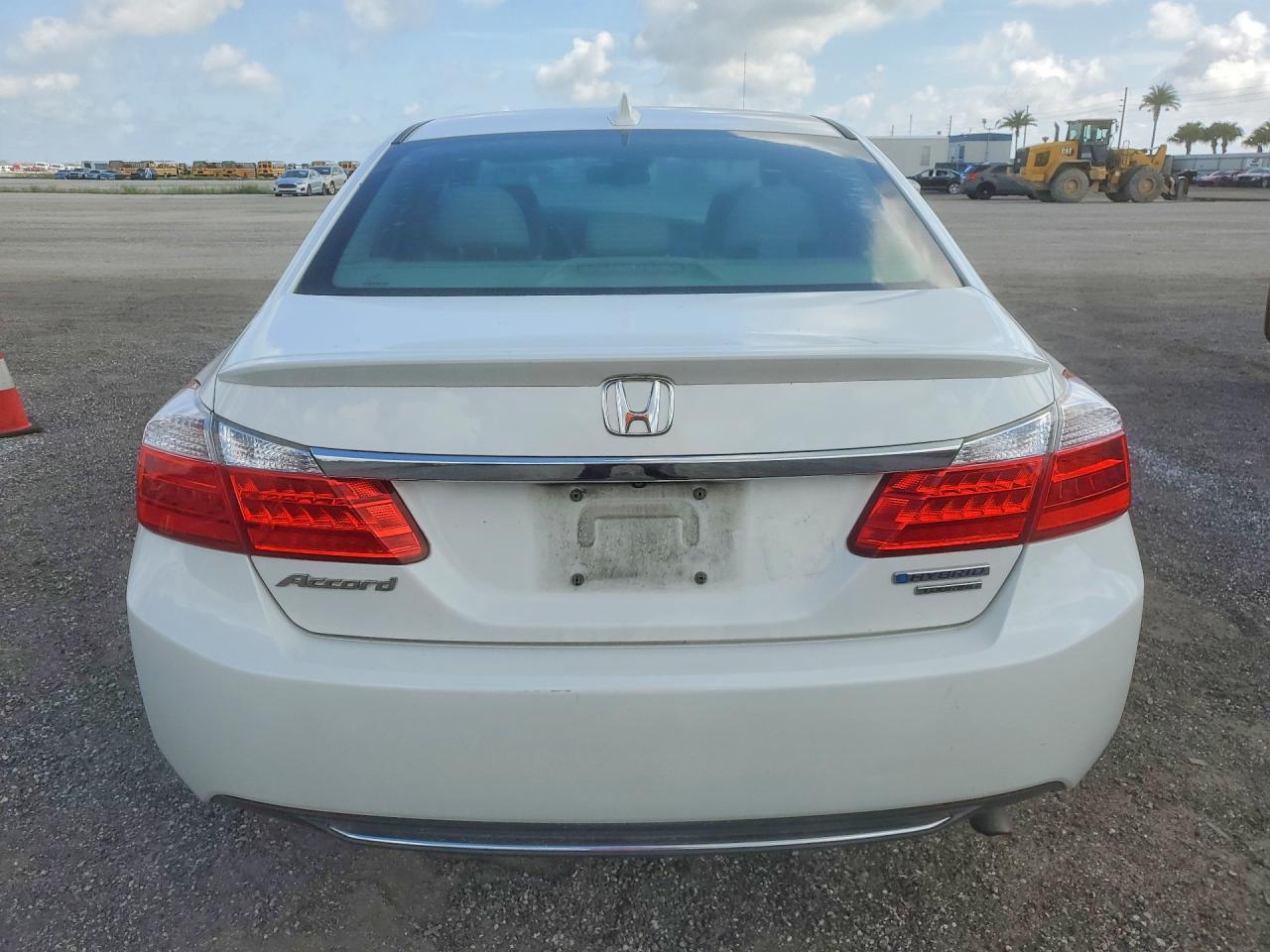 2015 Honda Accord Touring Hybrid White vin: 1HGCR6F79FA013974