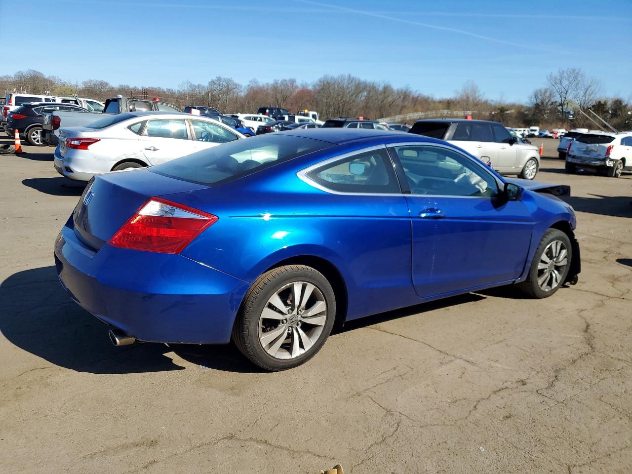 2009 Honda Accord Lx Blue vin: 1HGCS12329A005570