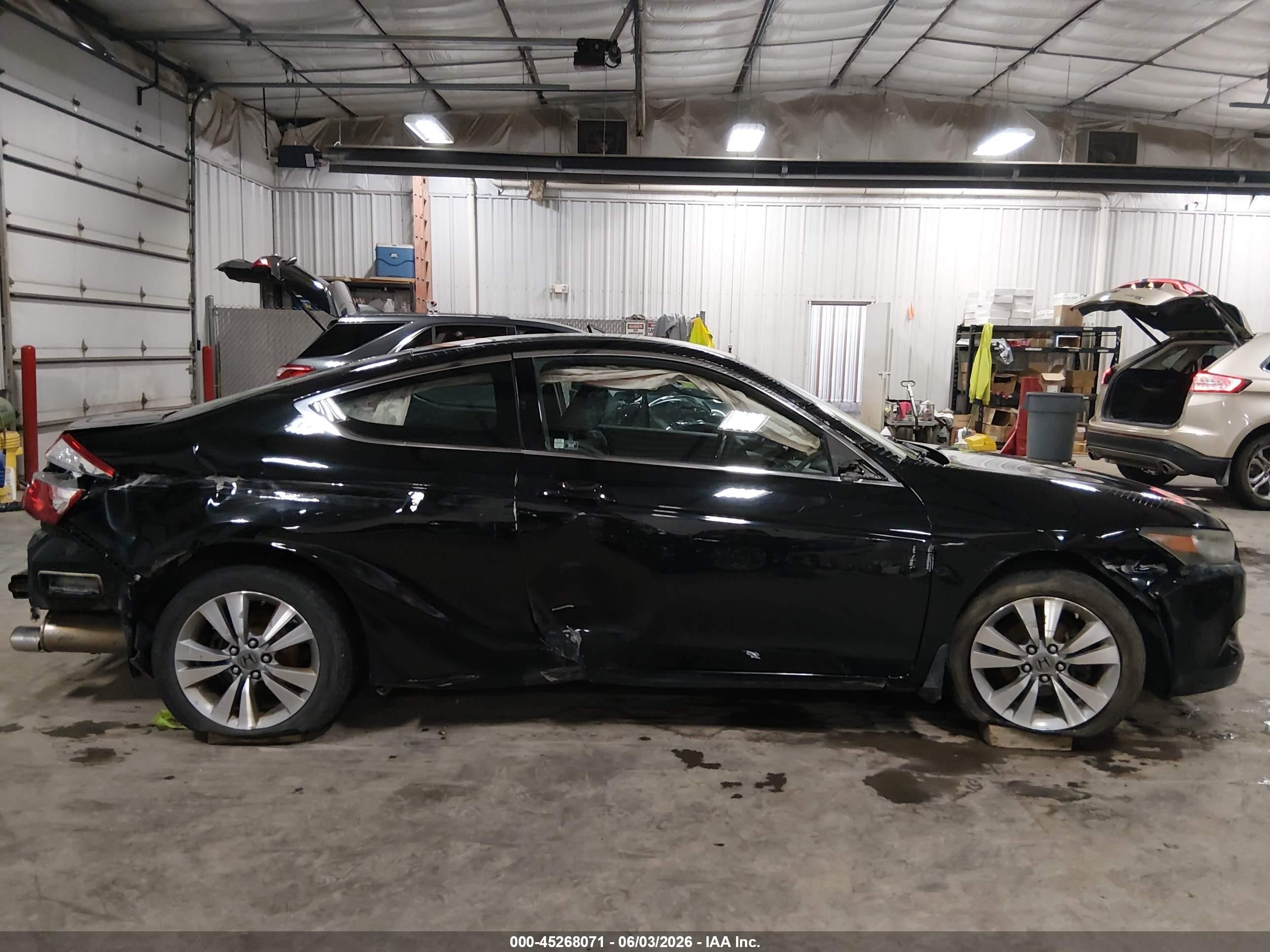 2009 Honda Accord 2.4 Lx-s Black vin: 1HGCS12349A026324