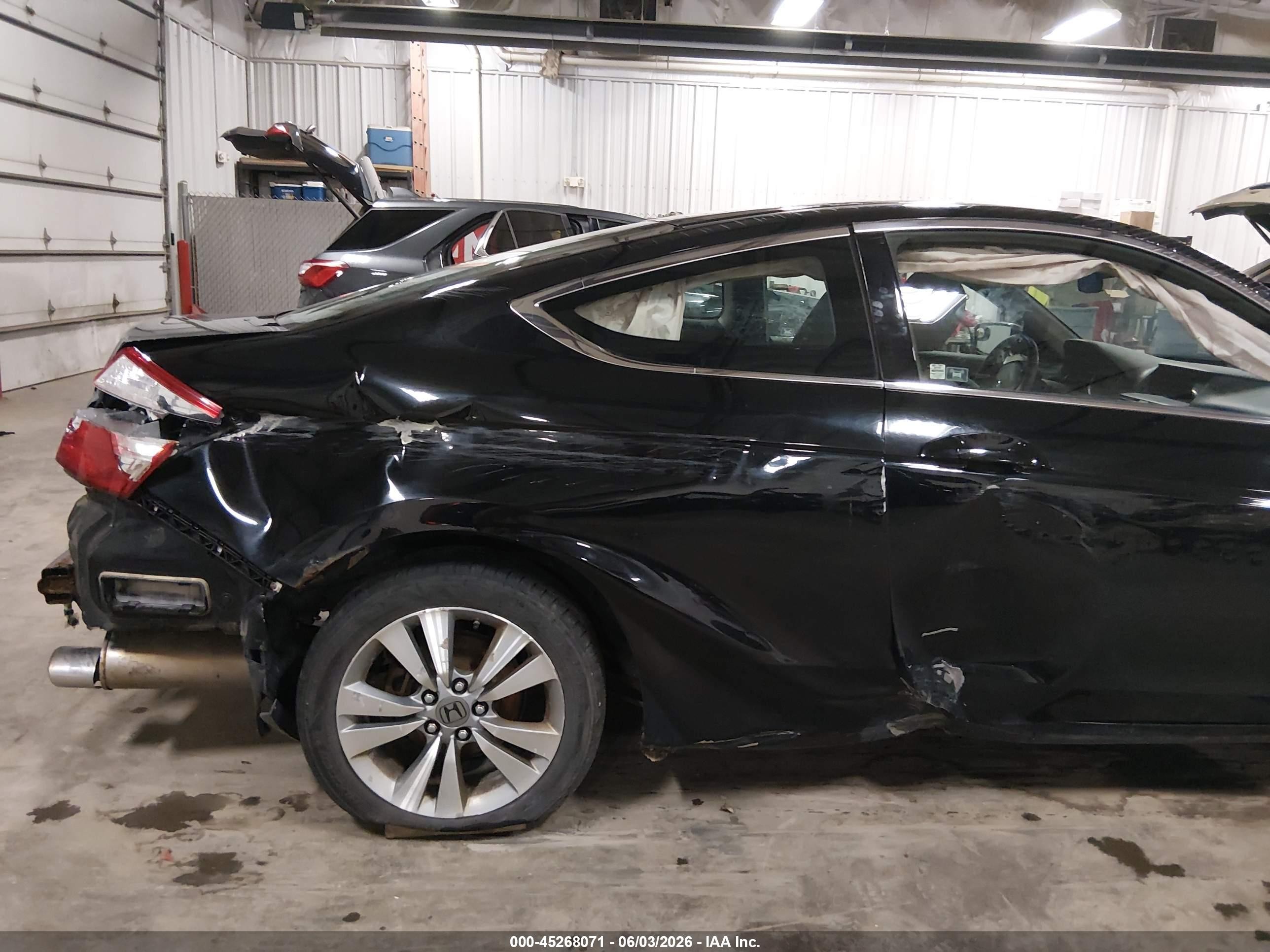 2009 Honda Accord 2.4 Lx-s Black vin: 1HGCS12349A026324