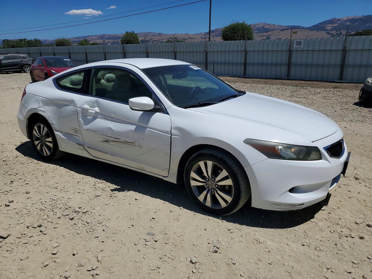 2009 Honda Accord Lx White vin: 1HGCS12399A019658