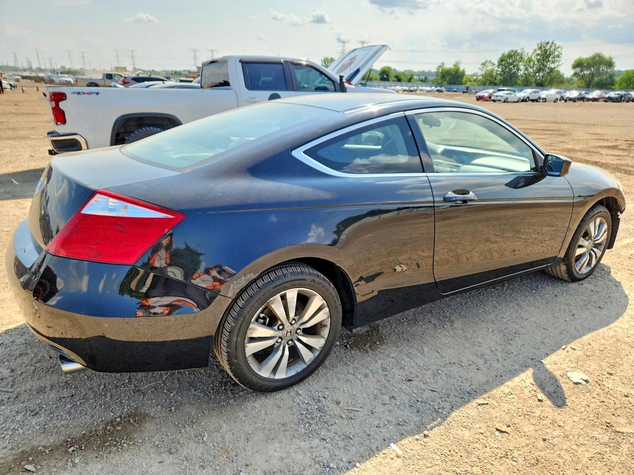 2008 Honda Accord Lx-s Черный vin: 1HGCS123X8A022471