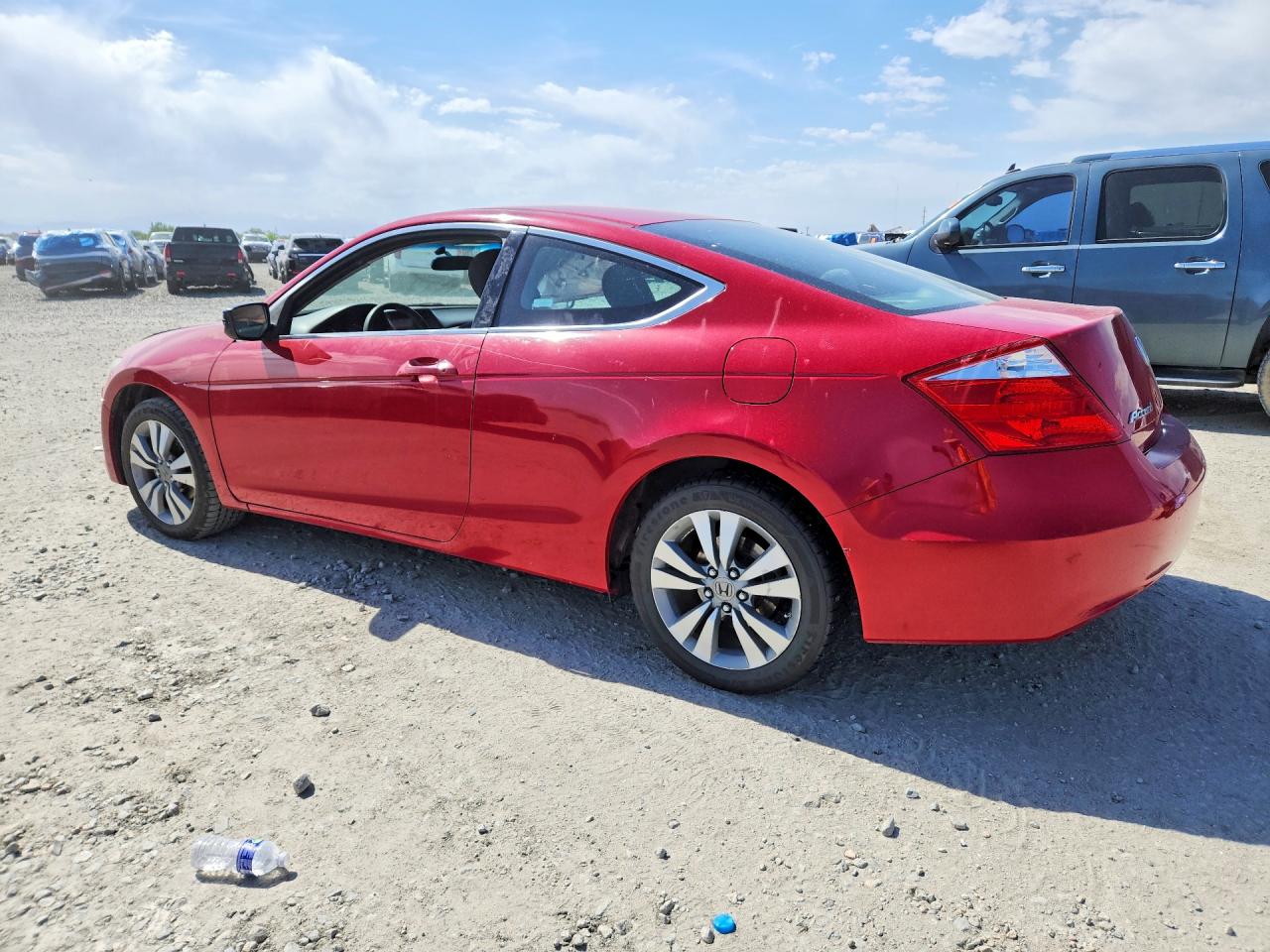 2009 Honda Accord Lx Red vin: 1HGCS123X9A005526