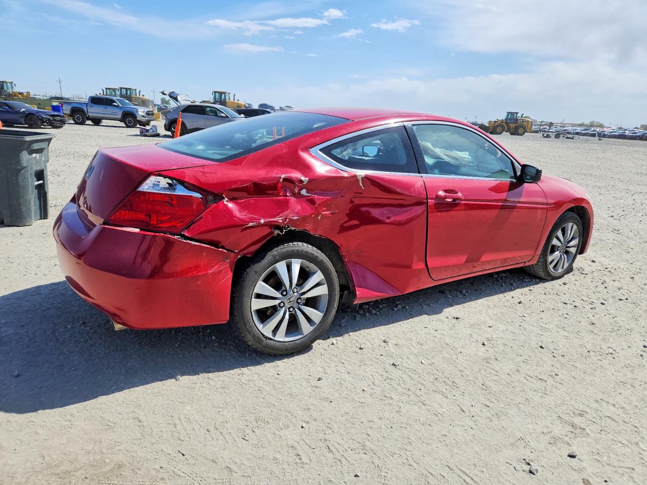 2009 Honda Accord Lx Red vin: 1HGCS123X9A005526