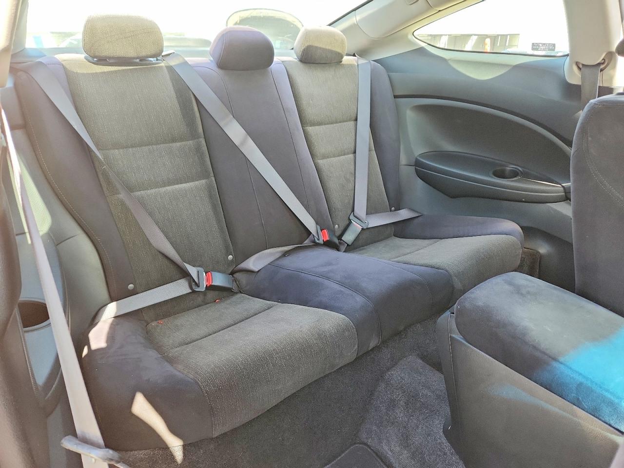 2009 Honda Accord Lx Red vin: 1HGCS123X9A005526