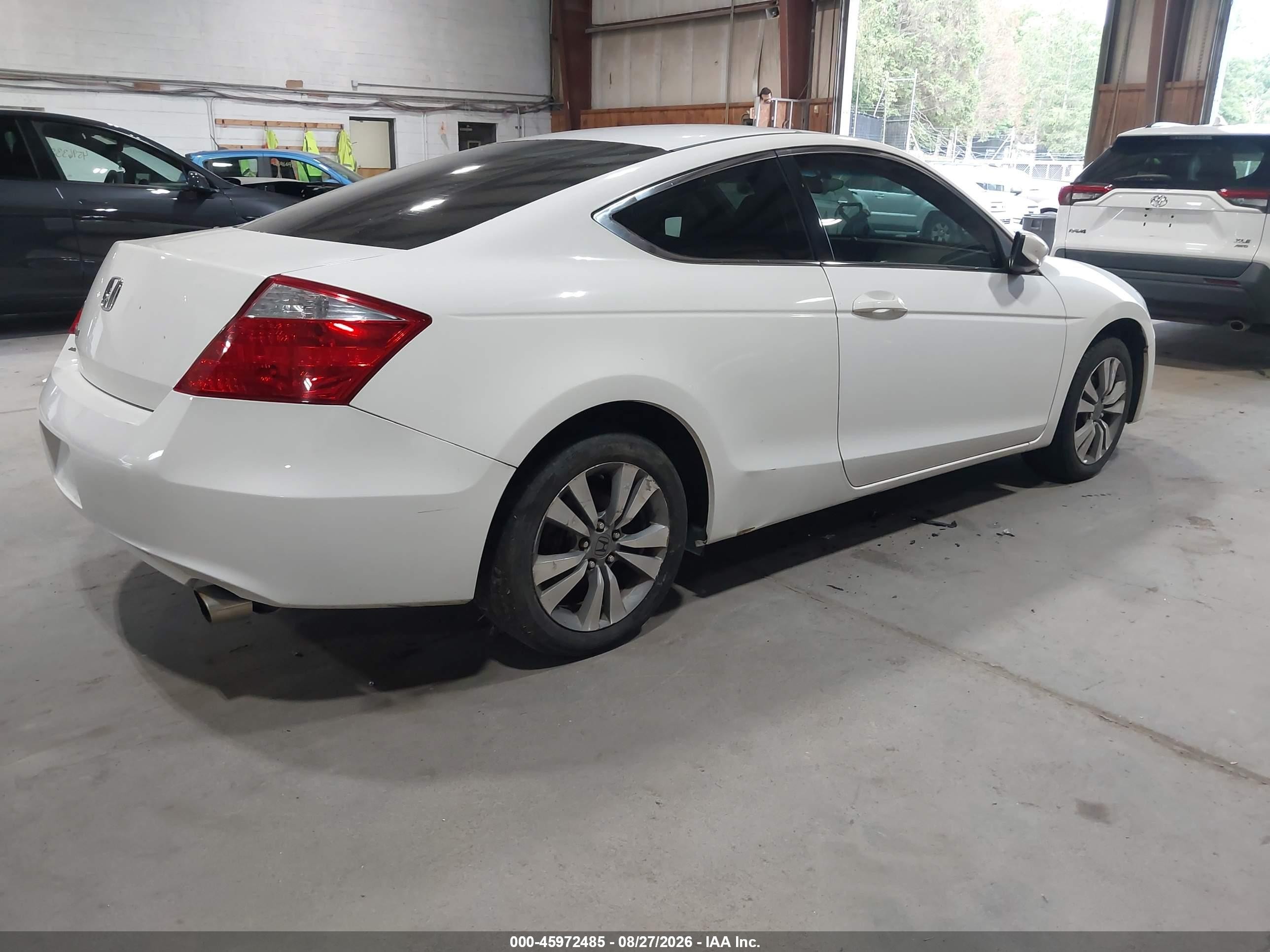 2009 Honda Accord 2.4 Ex Белый vin: 1HGCS12709A016389