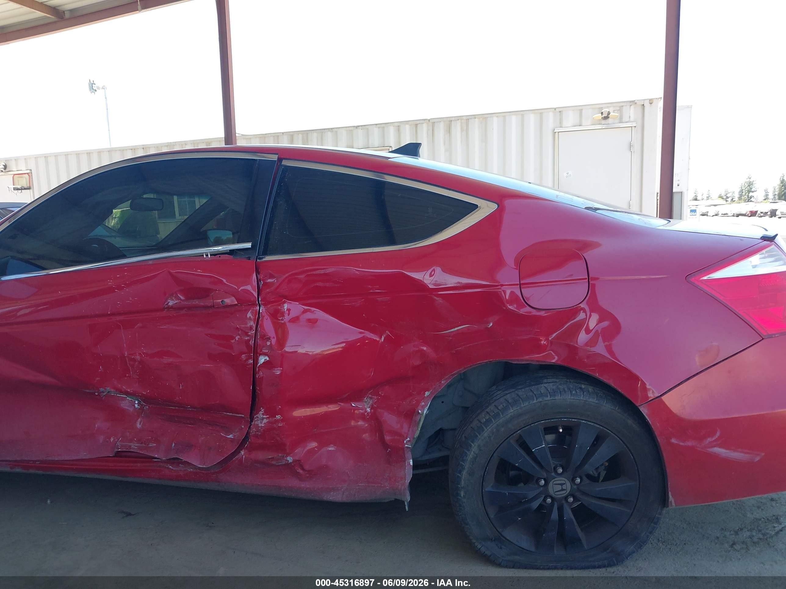 2008 Honda Accord 2.4 Ex Red vin: 1HGCS12788A004375
