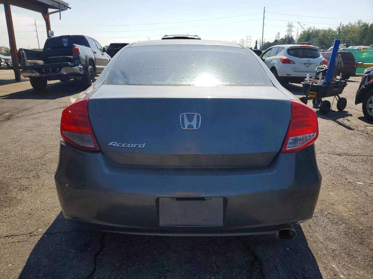 2012 Honda Accord Lx Gray vin: 1HGCS1A39CA002142