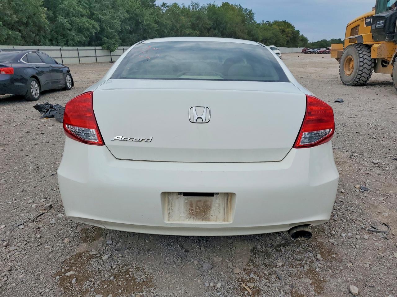 2011 Honda Accord Lx-s White vin: 1HGCS1B30BA009378