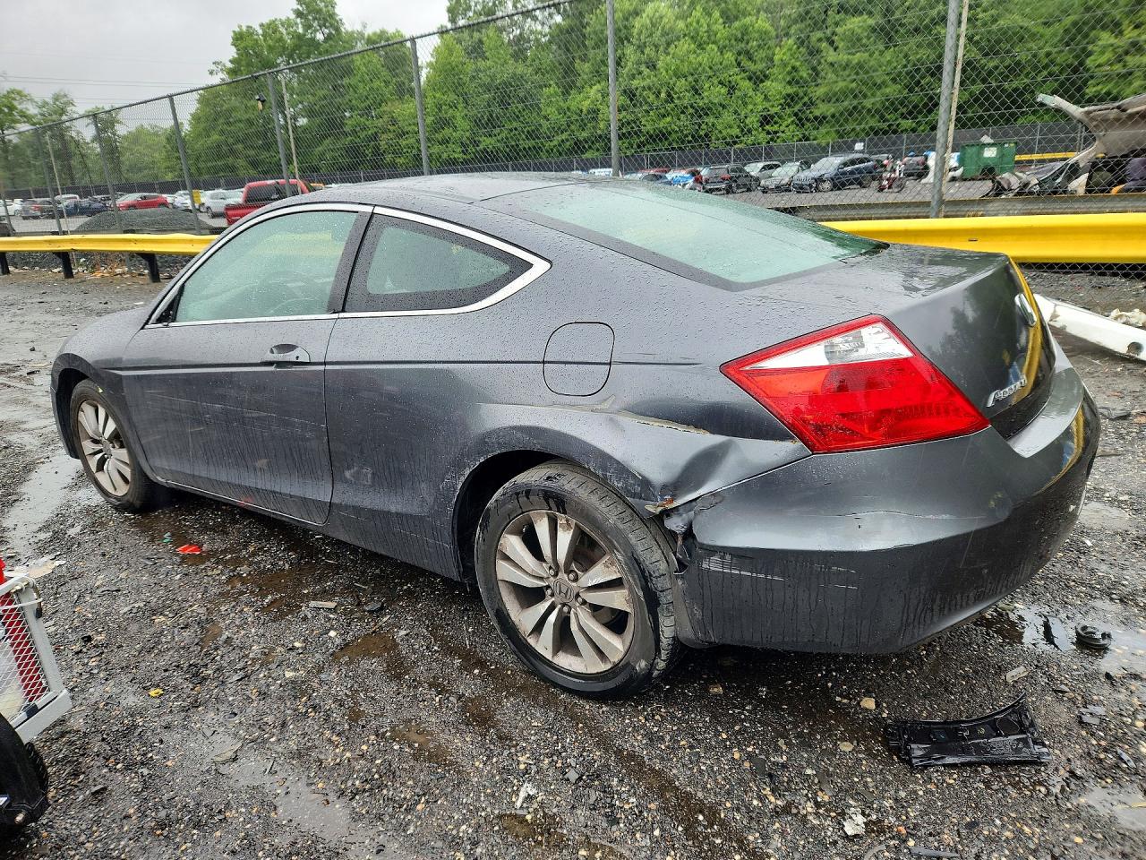 2010 Honda Accord Lx Gray vin: 1HGCS1B31AA019304