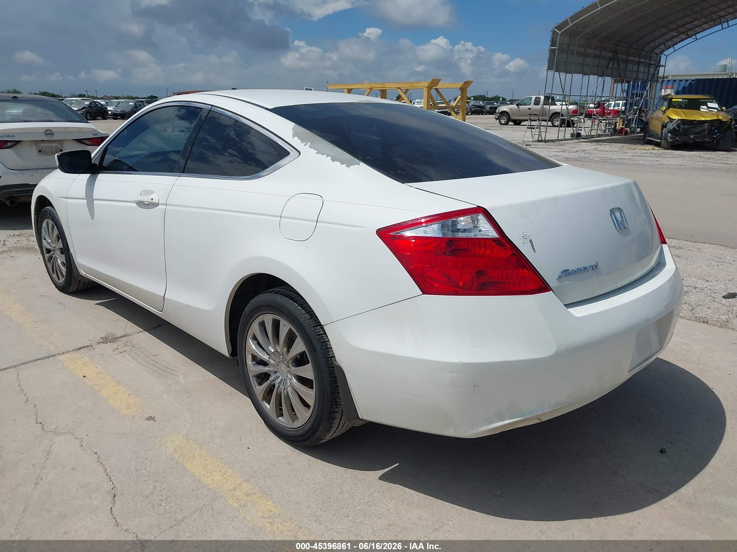 2010 Honda Accord 2.4 Lx-s White vin: 1HGCS1B31AA019772