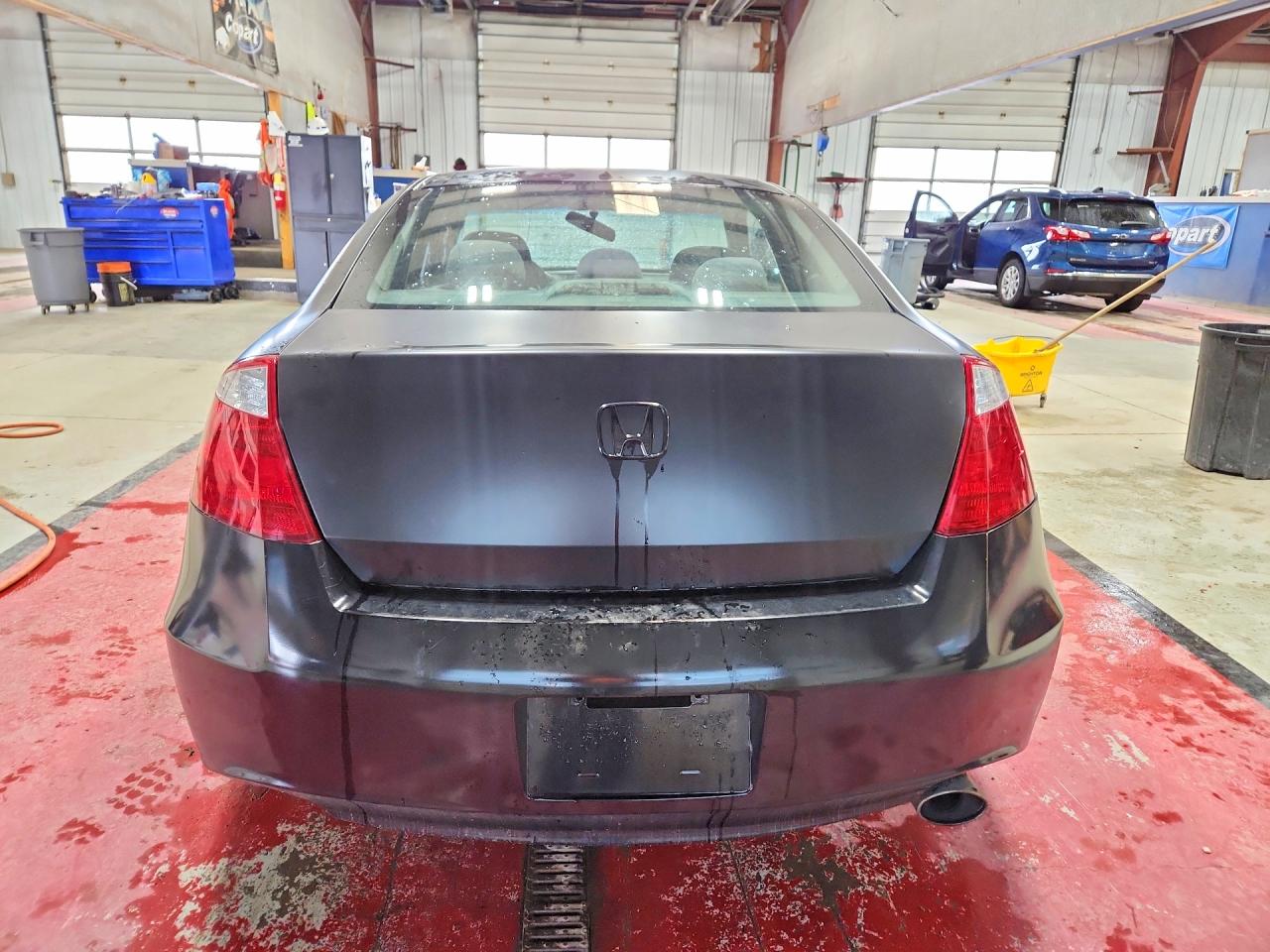 2010 Honda Accord Lx Gray vin: 1HGCS1B32AA012913