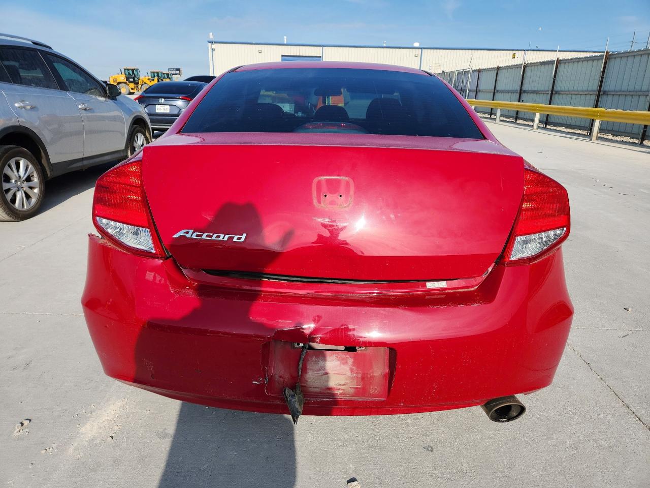 2011 Honda Accord Lx-s Red vin: 1HGCS1B32BA012038