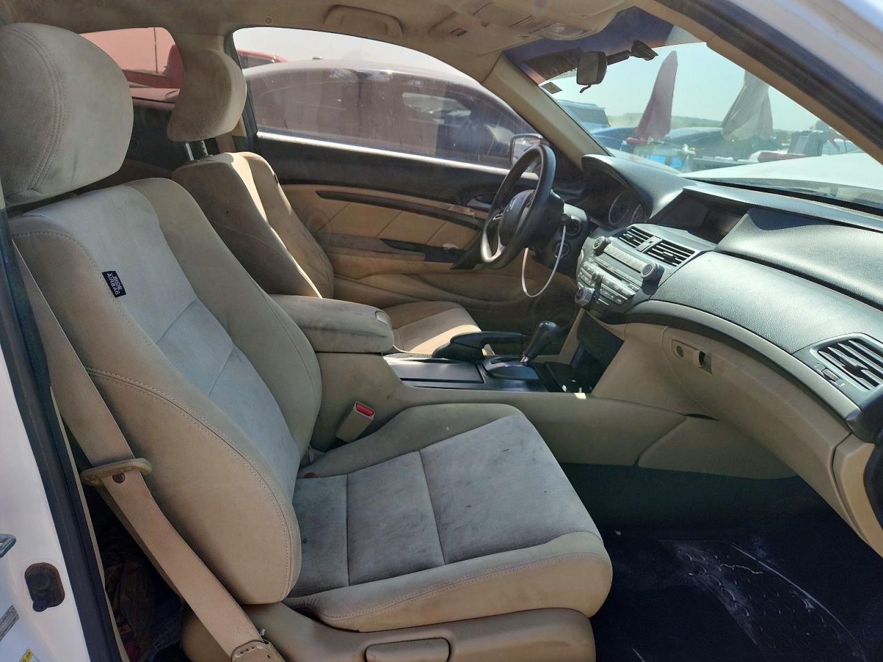 2010 Honda Accord Lx White vin: 1HGCS1B33AA021572