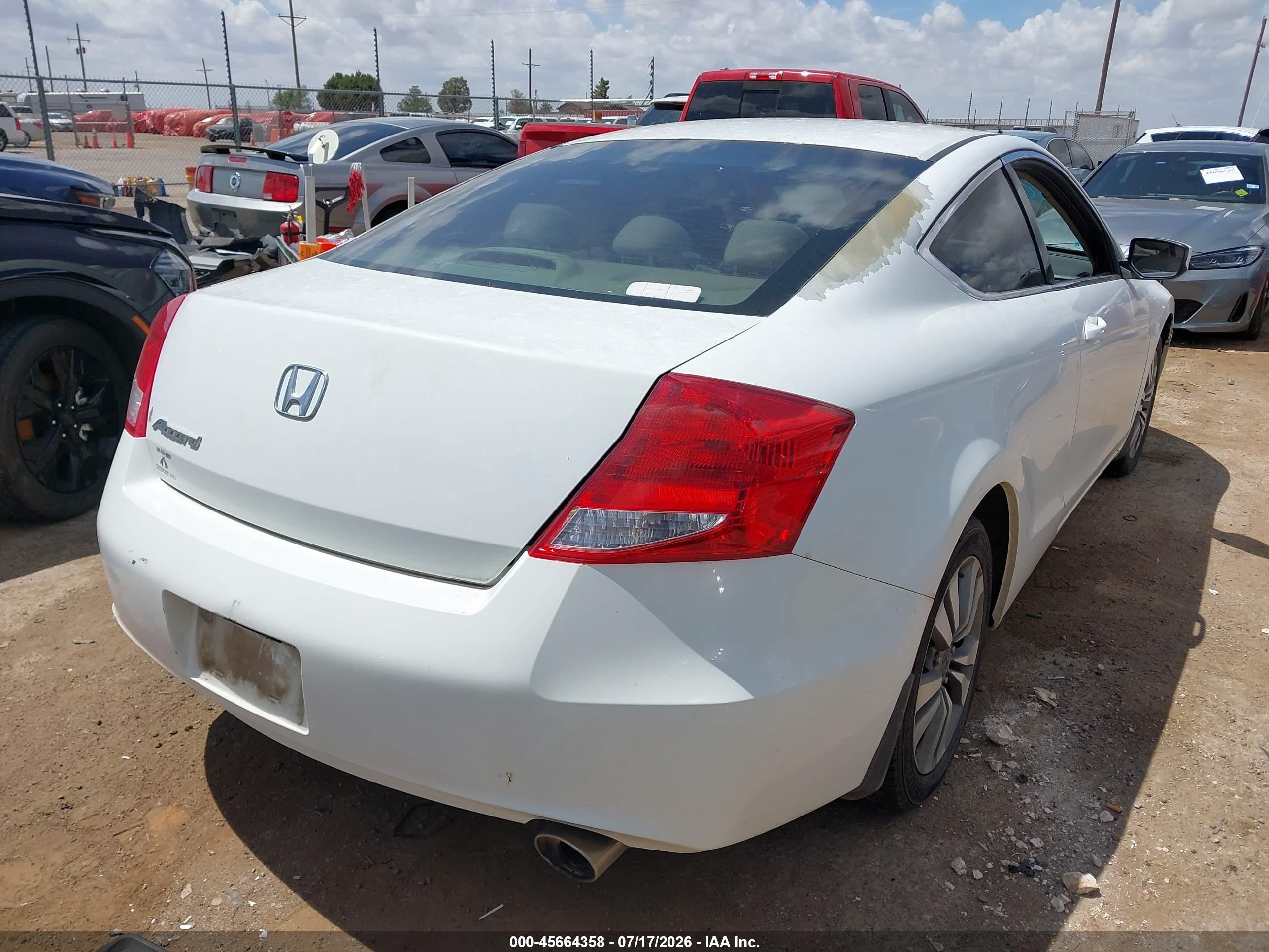 2011 Honda Accord 2.4 Lx-s White vin: 1HGCS1B33BA015062