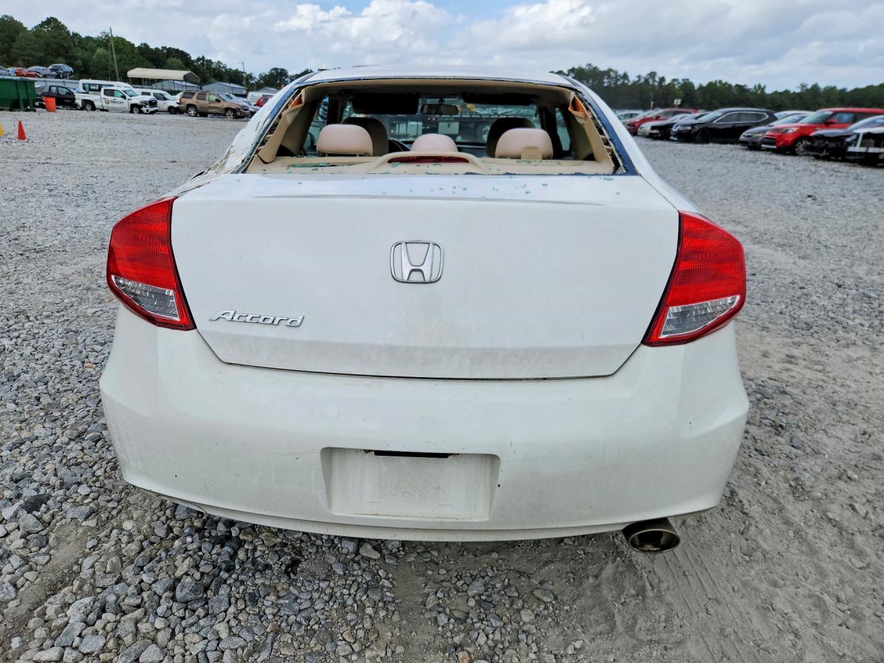 2011 Honda Accord Lx-s White vin: 1HGCS1B34BA006421