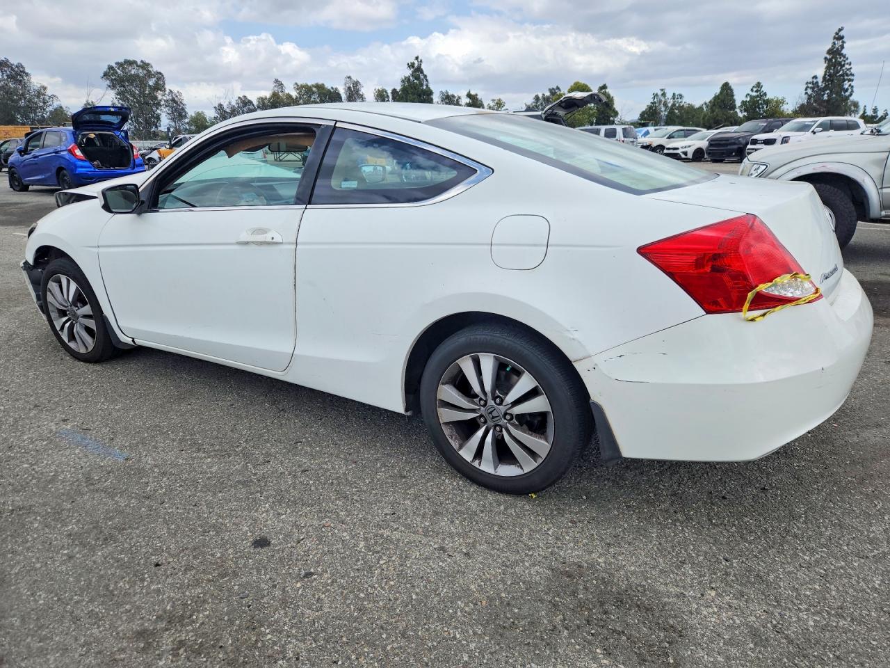 2011 Honda Accord Lx-s White vin: 1HGCS1B34BA016253