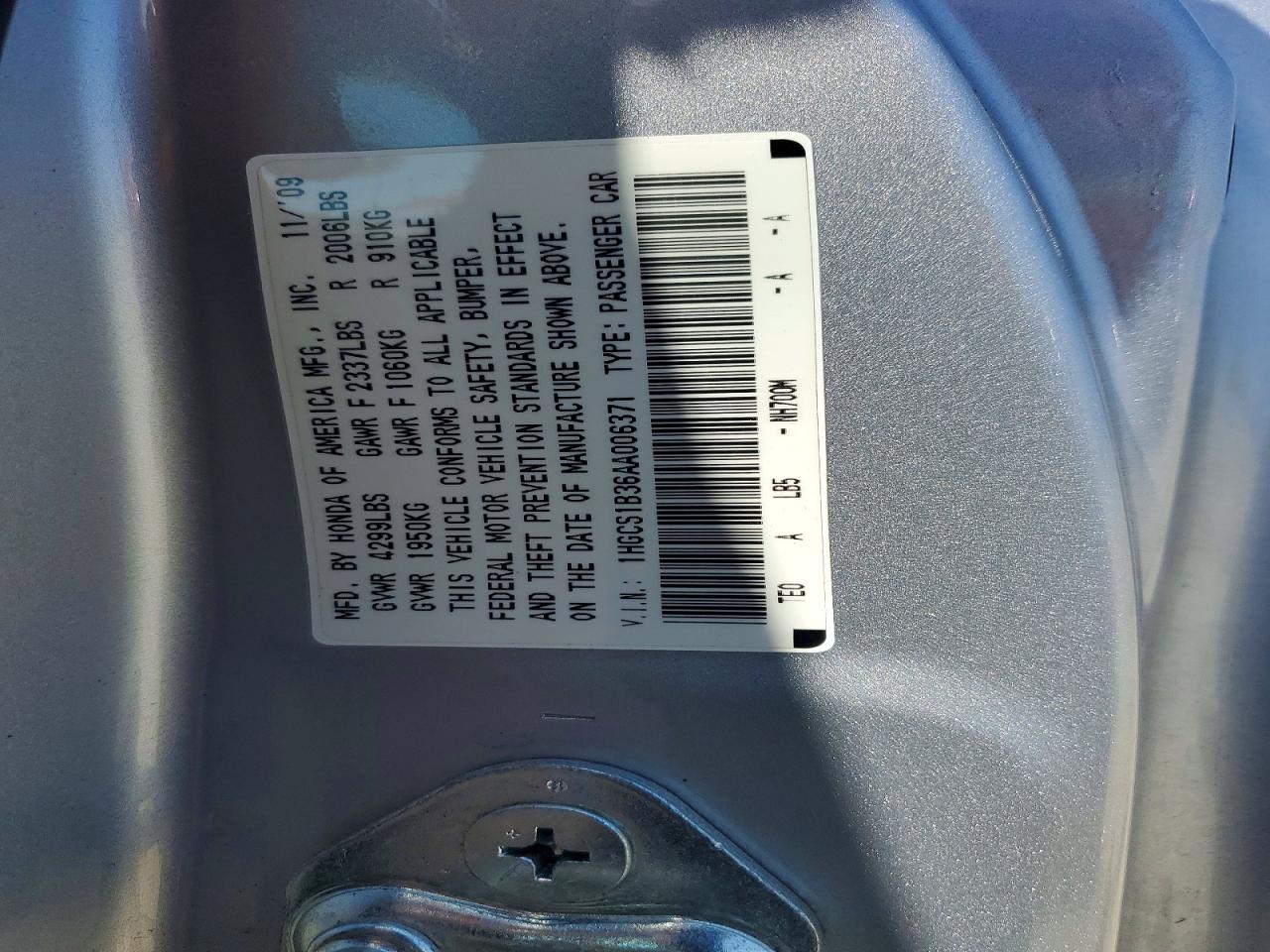 2010 Honda Accord Lx Silver vin: 1HGCS1B36AA006371