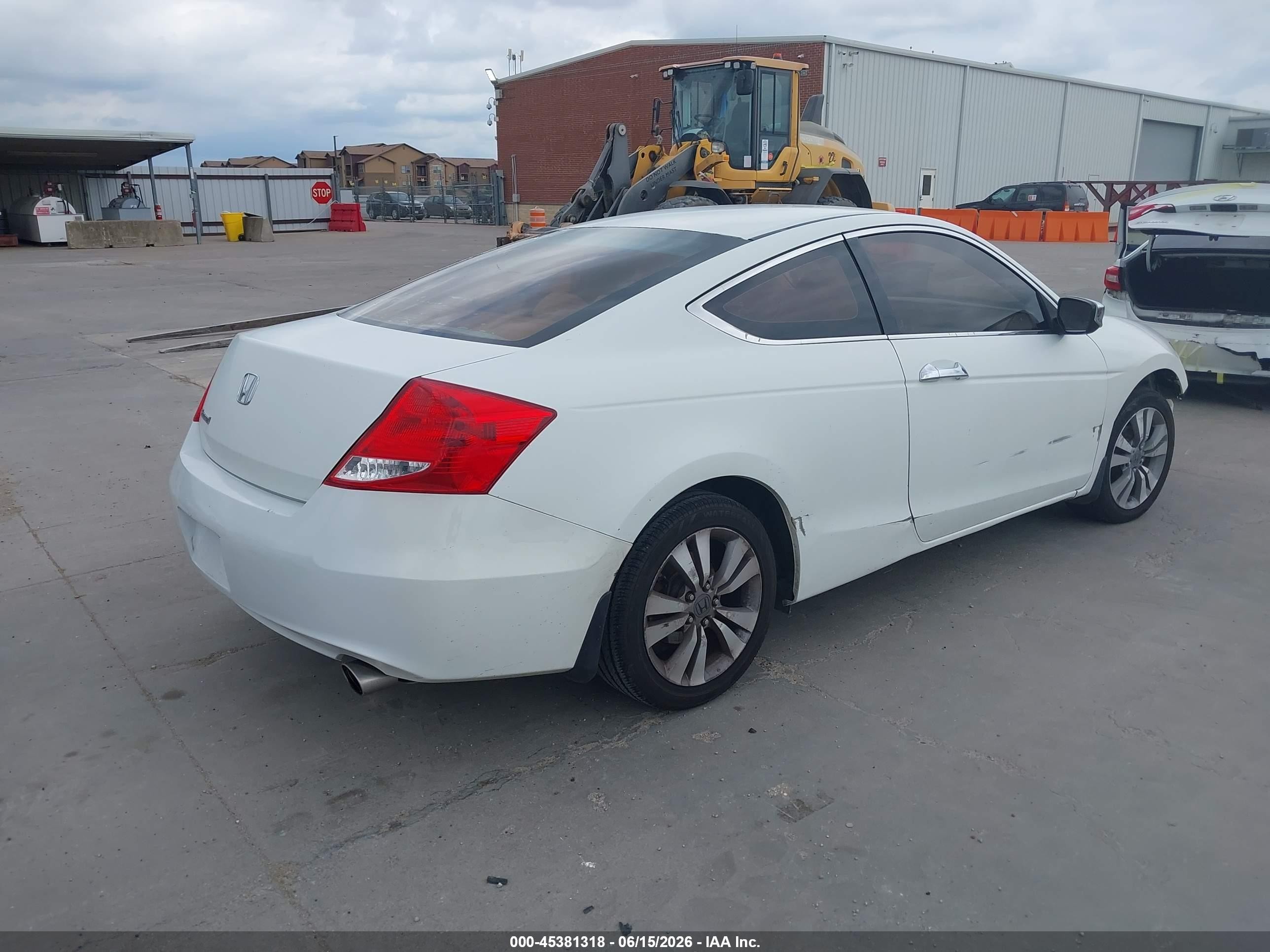 2011 Honda Accord 2.4 Lx-s White vin: 1HGCS1B36BA013869