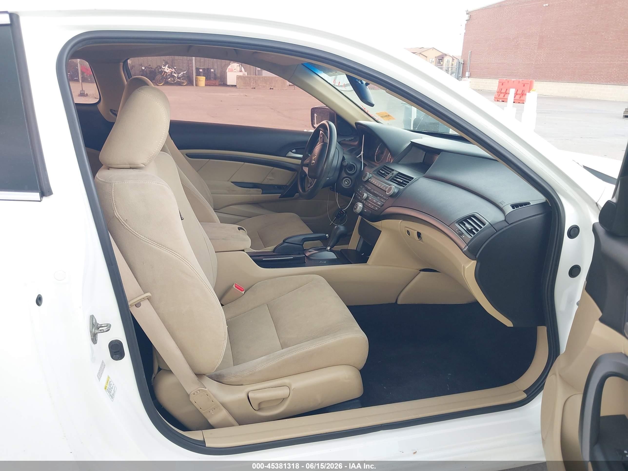 2011 Honda Accord 2.4 Lx-s White vin: 1HGCS1B36BA013869