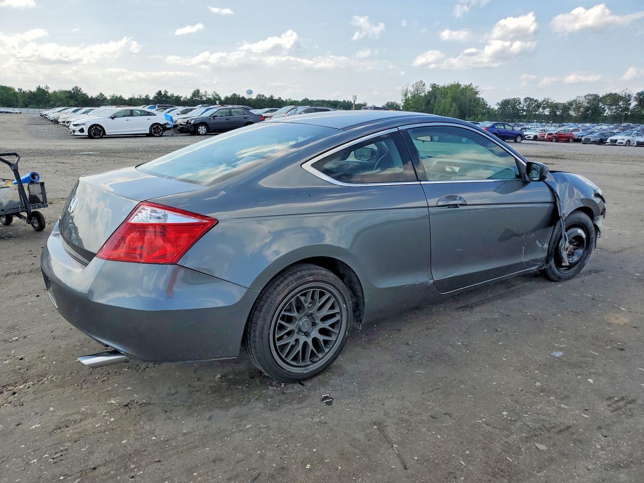 2010 Honda Accord Lx Gray vin: 1HGCS1B37AA016388
