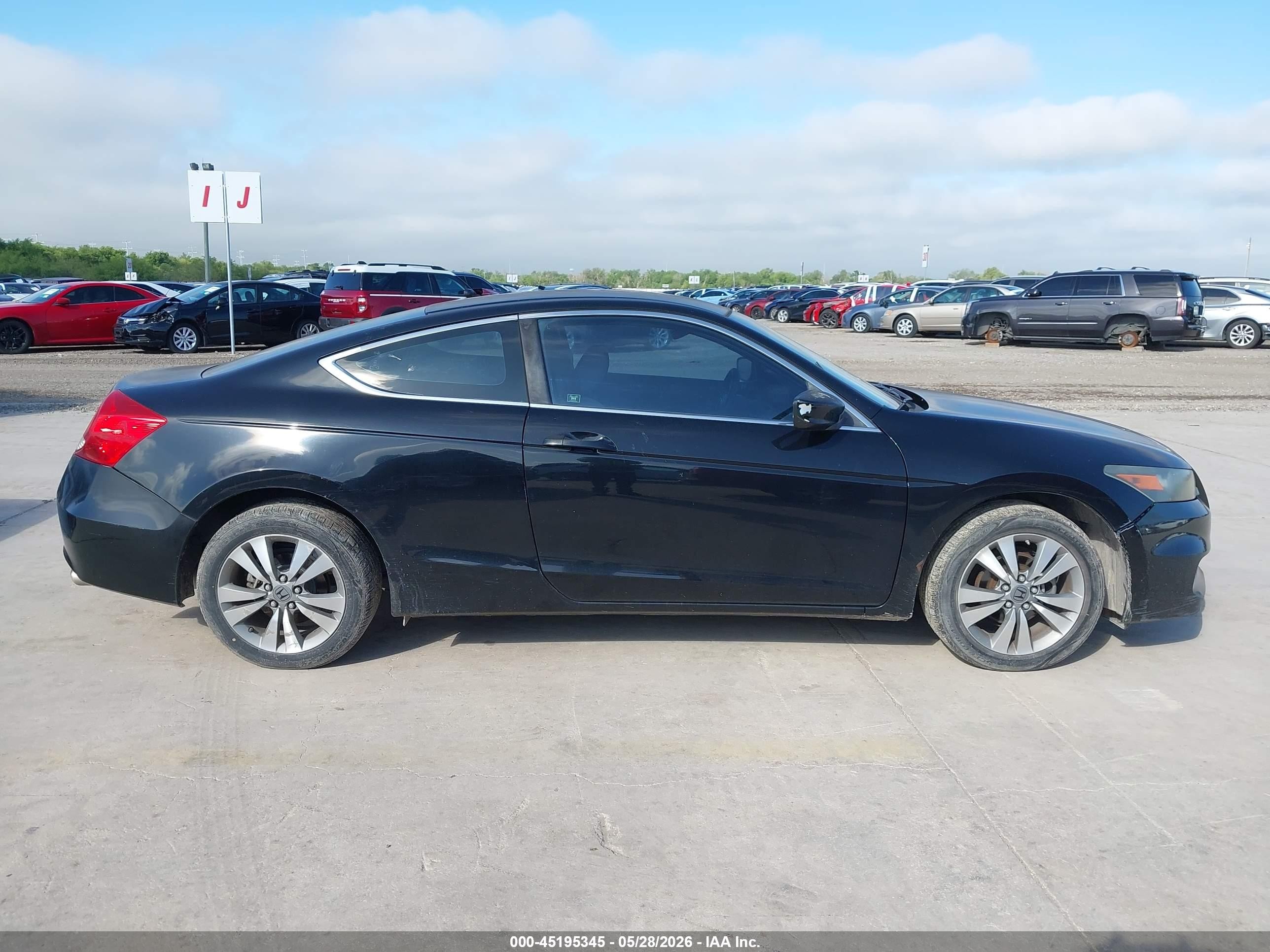 2011 Honda Accord 2.4 Lx-s Black vin: 1HGCS1B37BA008387