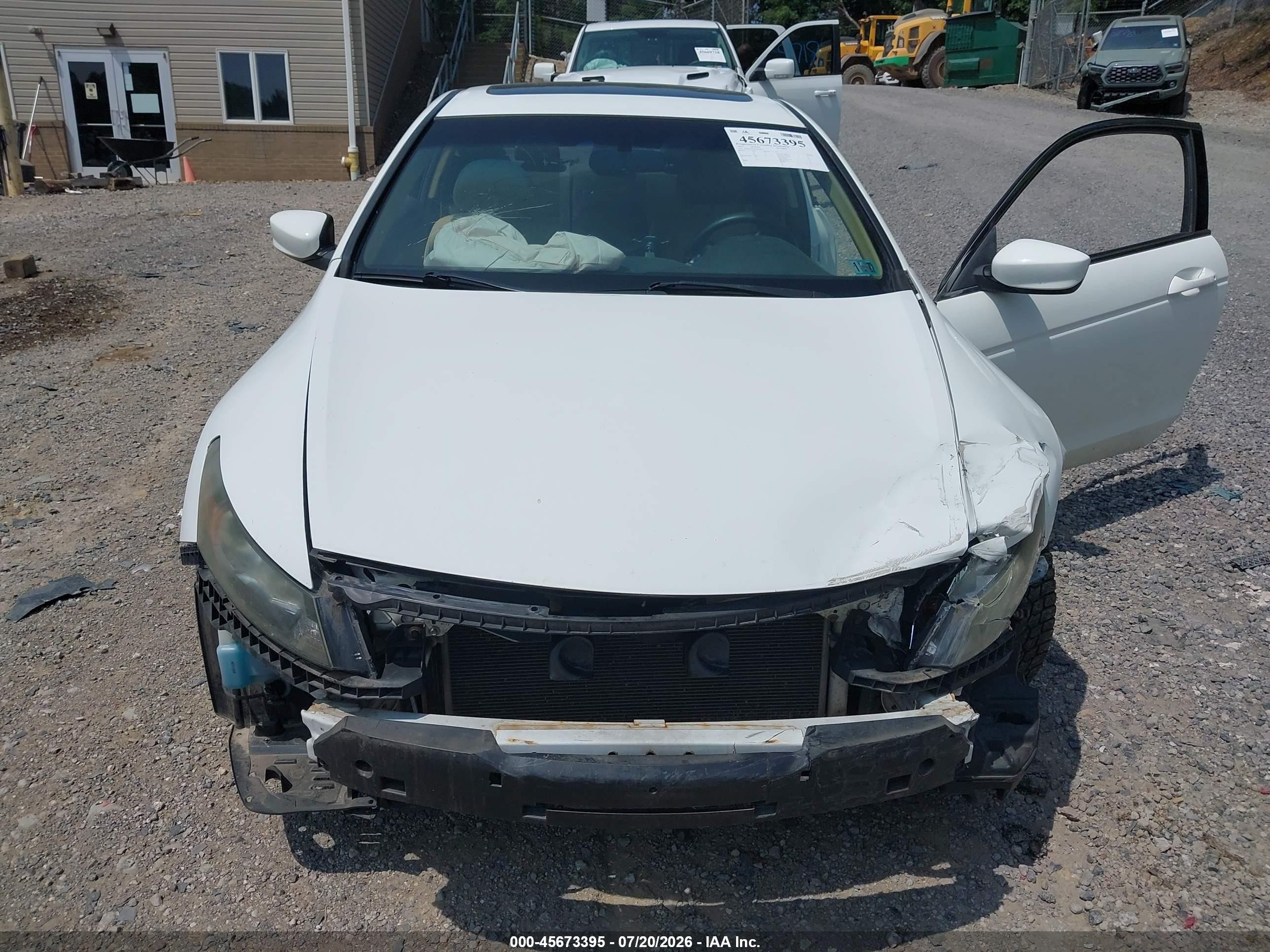 2010 Honda Accord 2.4 Ex Белый vin: 1HGCS1B70AA017918