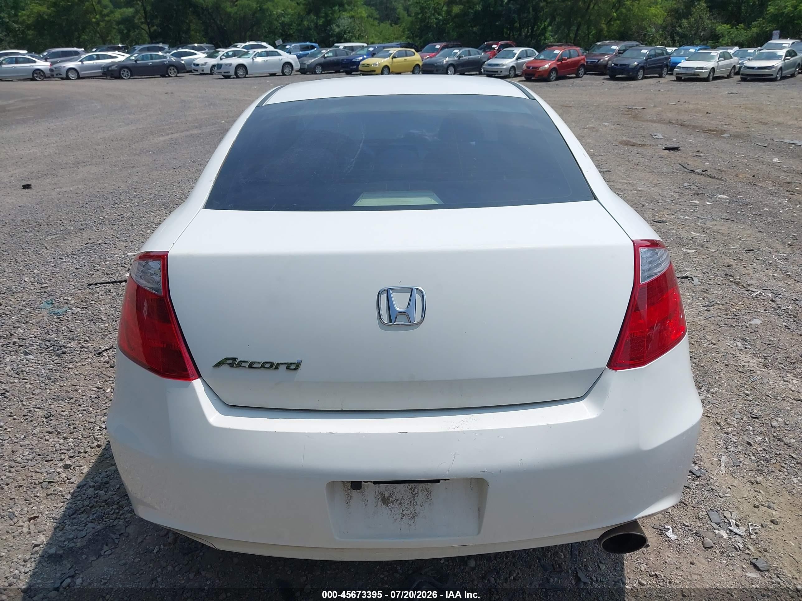 2010 Honda Accord 2.4 Ex Белый vin: 1HGCS1B70AA017918