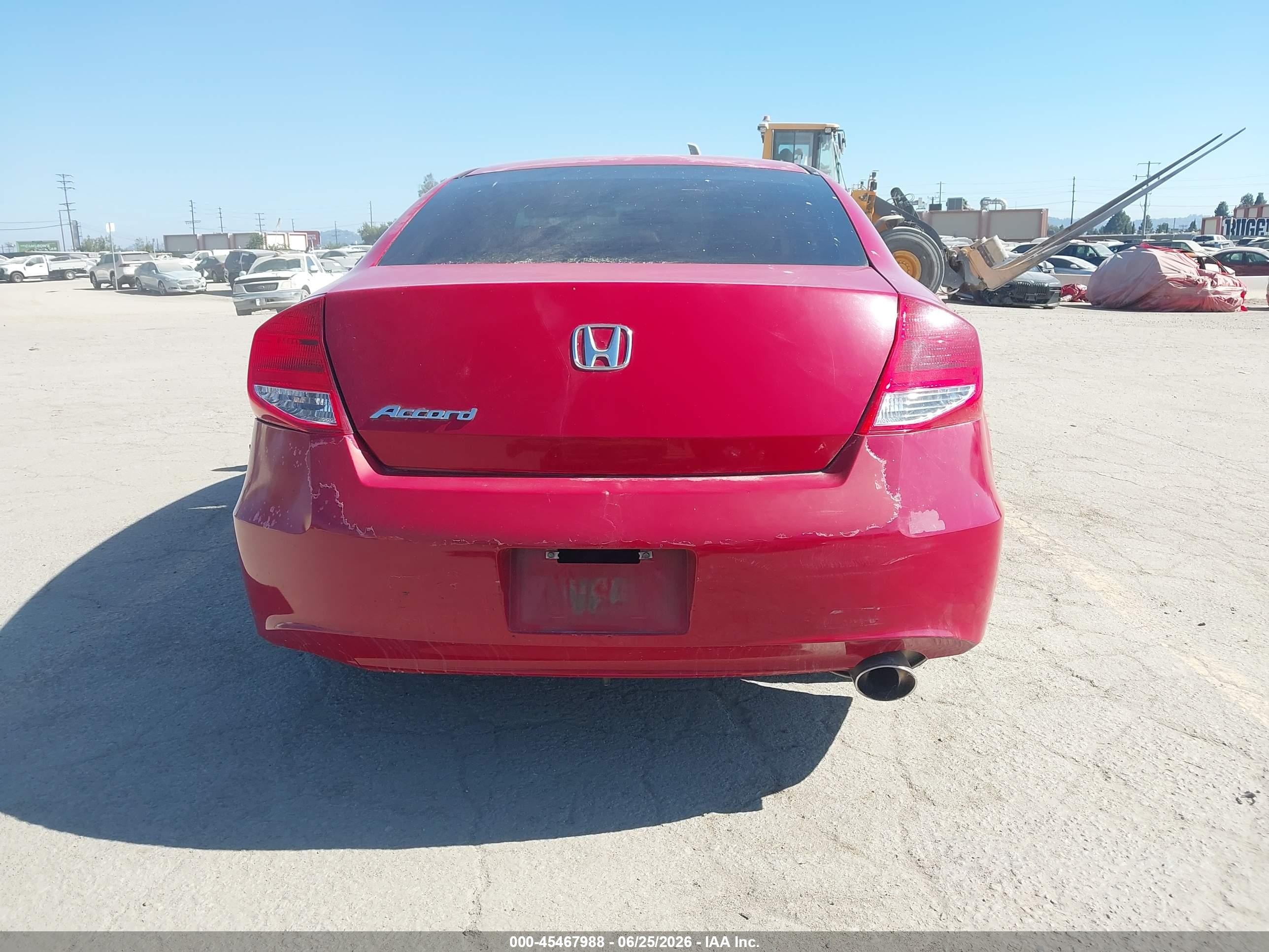 2011 Honda Accord 2.4 Ex Red vin: 1HGCS1B70BA000618