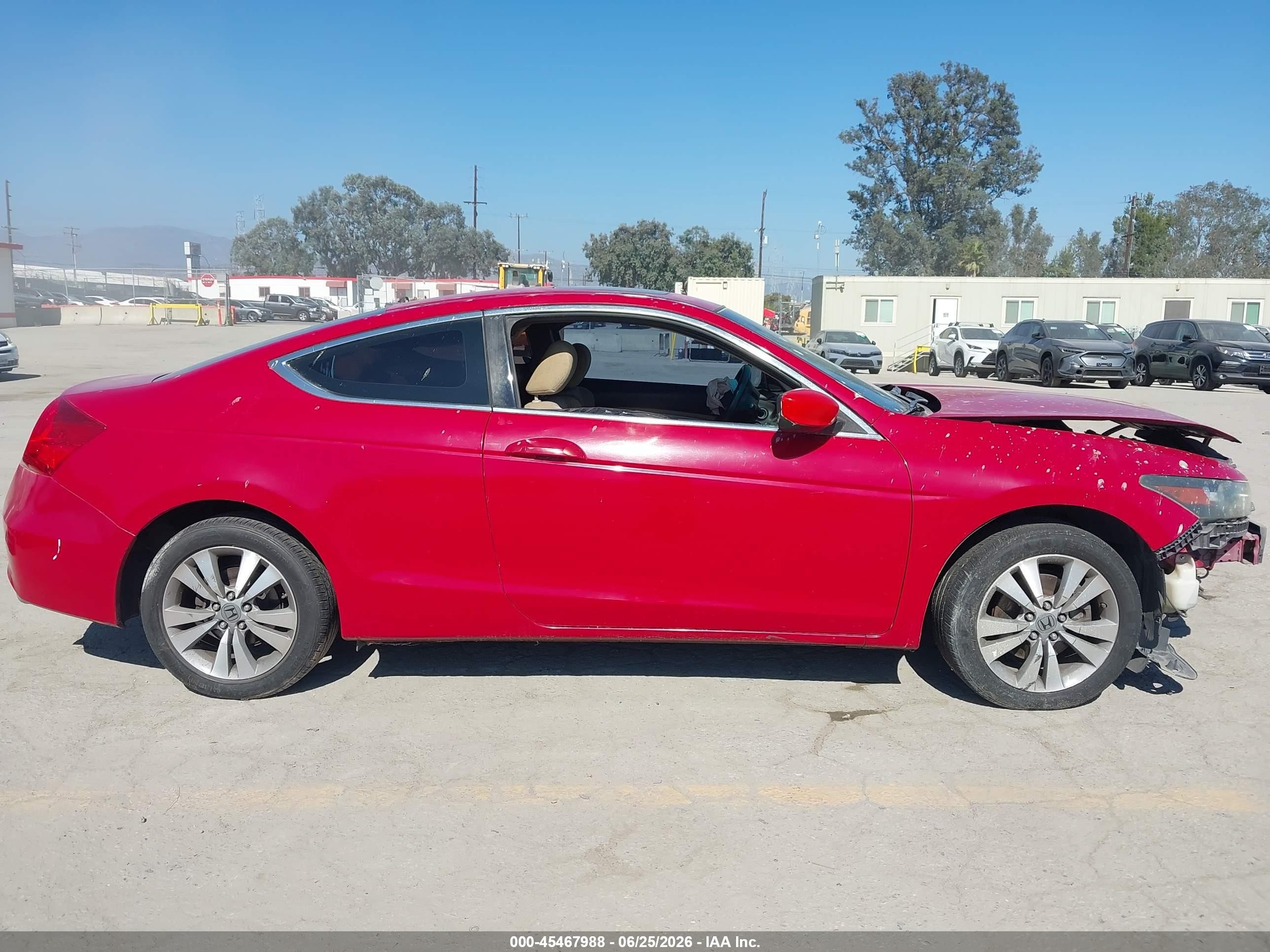 2011 Honda Accord 2.4 Ex Red vin: 1HGCS1B70BA000618