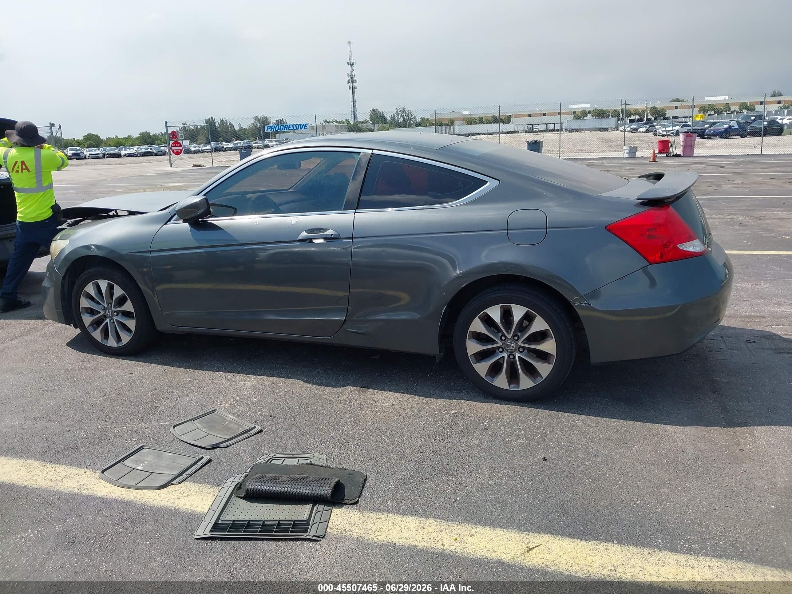 2011 Honda Accord 2.4 Ex Gray vin: 1HGCS1B70BA001493