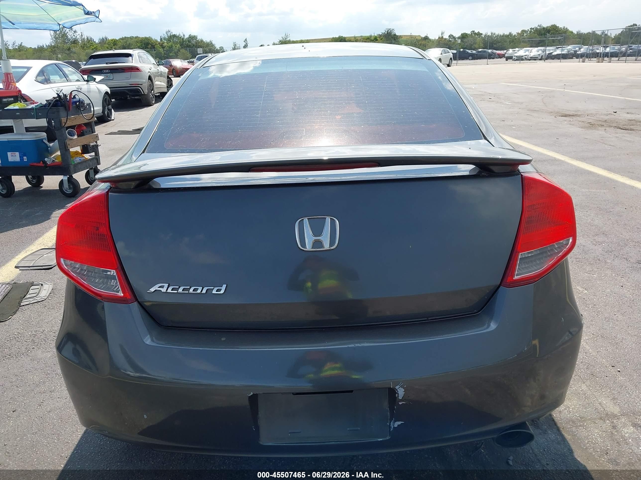 2011 Honda Accord 2.4 Ex Gray vin: 1HGCS1B70BA001493