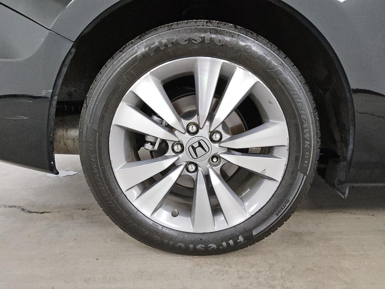 2012 Honda Accord Ex Black vin: 1HGCS1B72CA008253 Damage: Right Rear Wheel, Curb Rash, > 12 Inches
