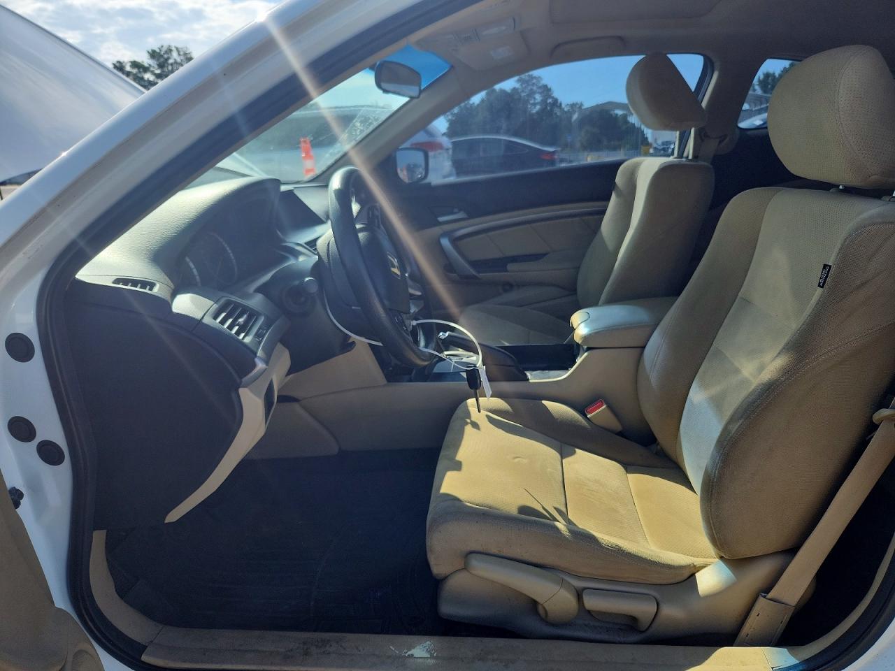 2012 Honda Accord Ex White vin: 1HGCS1B72CA022699